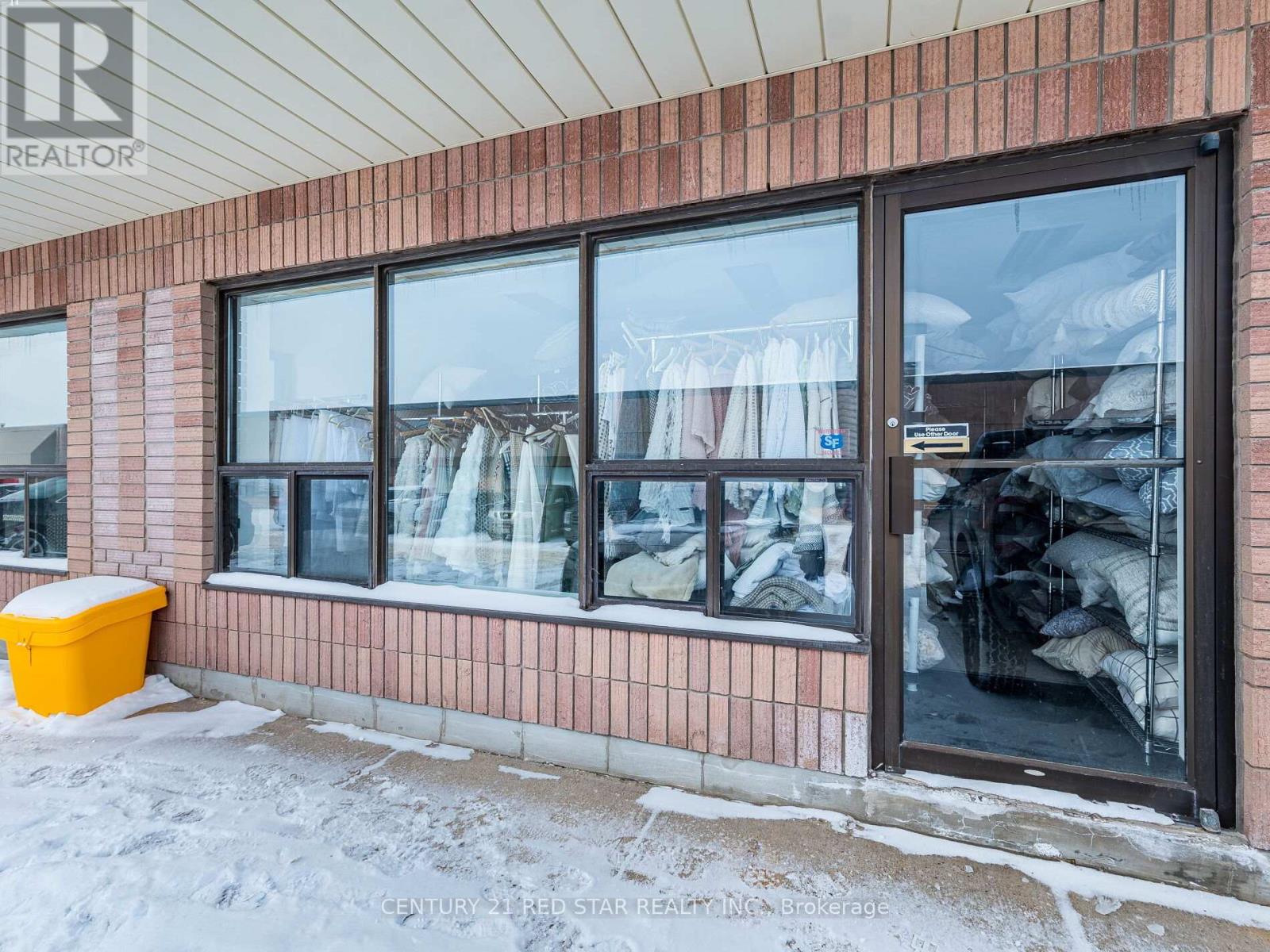 6 & 7 - 76 Centennial Road, Orangeville, Ontario  L9W 1P9 - Photo 3 - W12863568