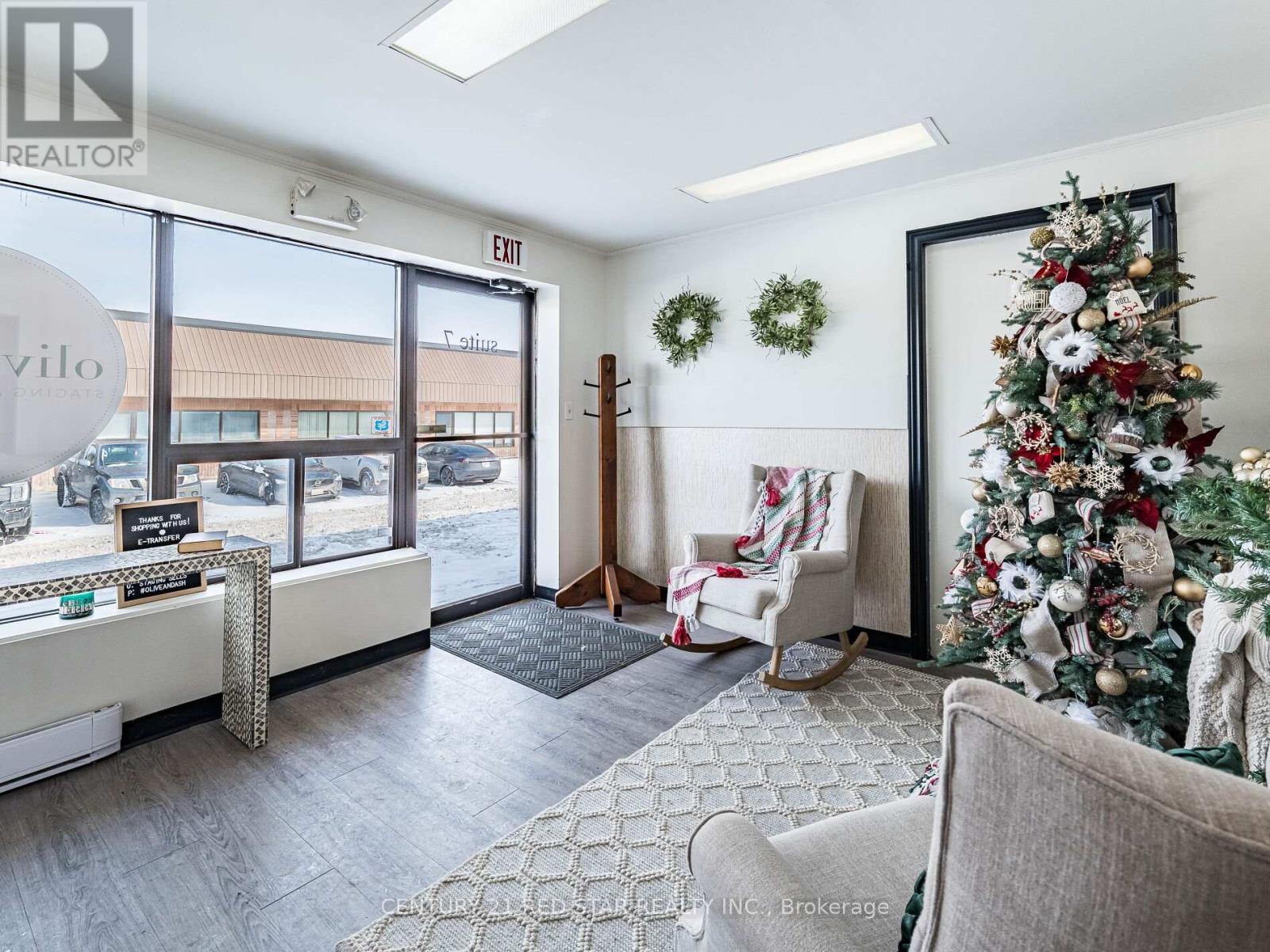 6 & 7 - 76 Centennial Road, Orangeville, Ontario  L9W 1P9 - Photo 4 - W12863568