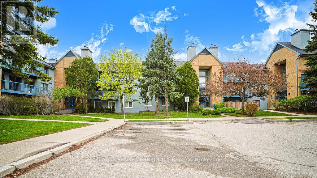 832 - 95 TRAILWOOD DRIVE, Mississauga, Ontario