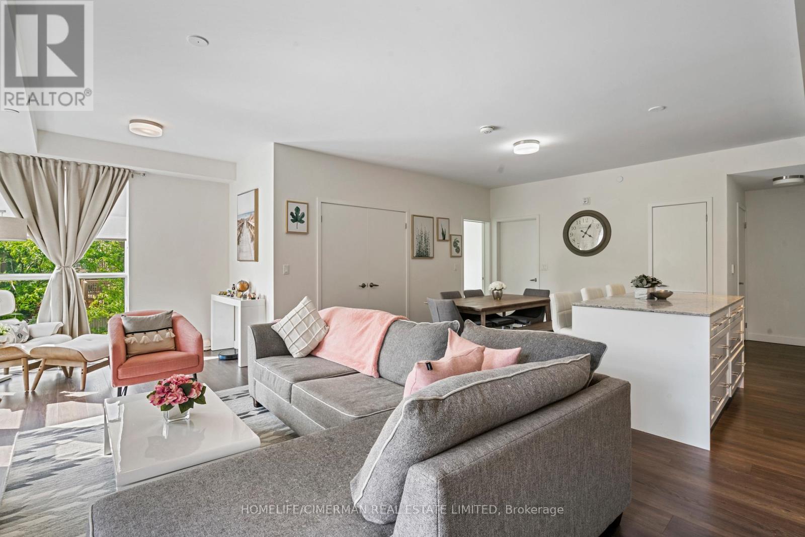 212 - 210 Sabina Drive, Oakville, Ontario  L6H 0W6 - Photo 7 - W12863660