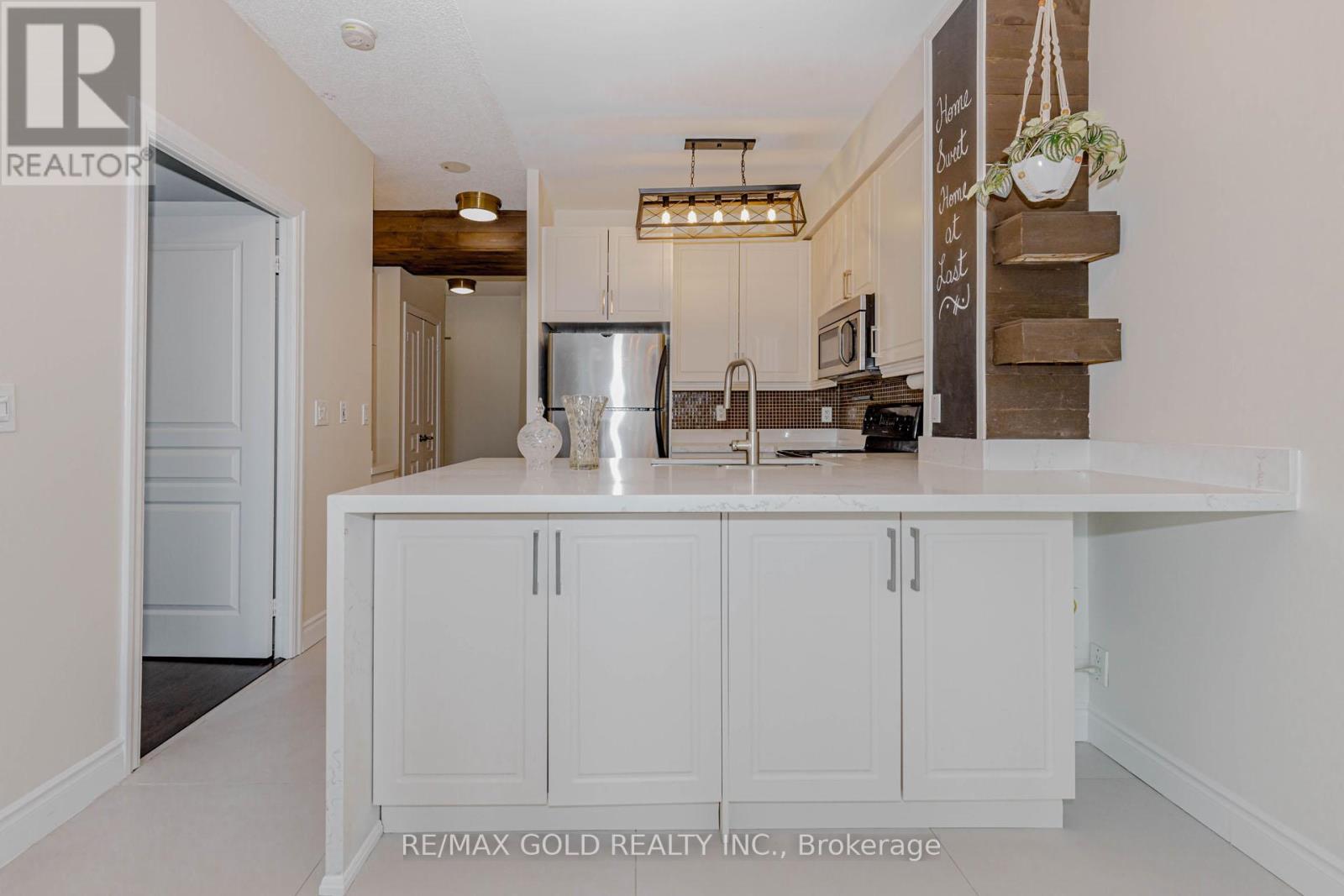 1106 - 220 Burnhamthorpe Road W, Mississauga, Ontario  L5B 4N4 - Photo 16 - W12863680