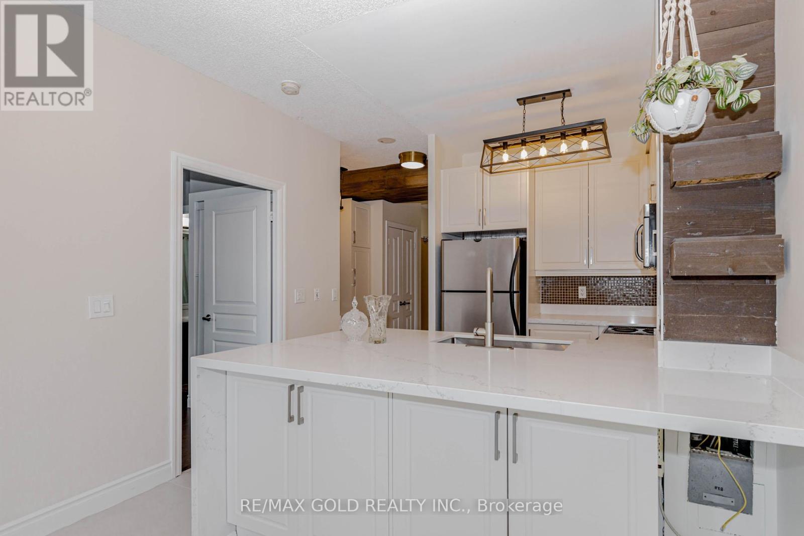 1106 - 220 Burnhamthorpe Road W, Mississauga, Ontario  L5B 4N4 - Photo 17 - W12863680