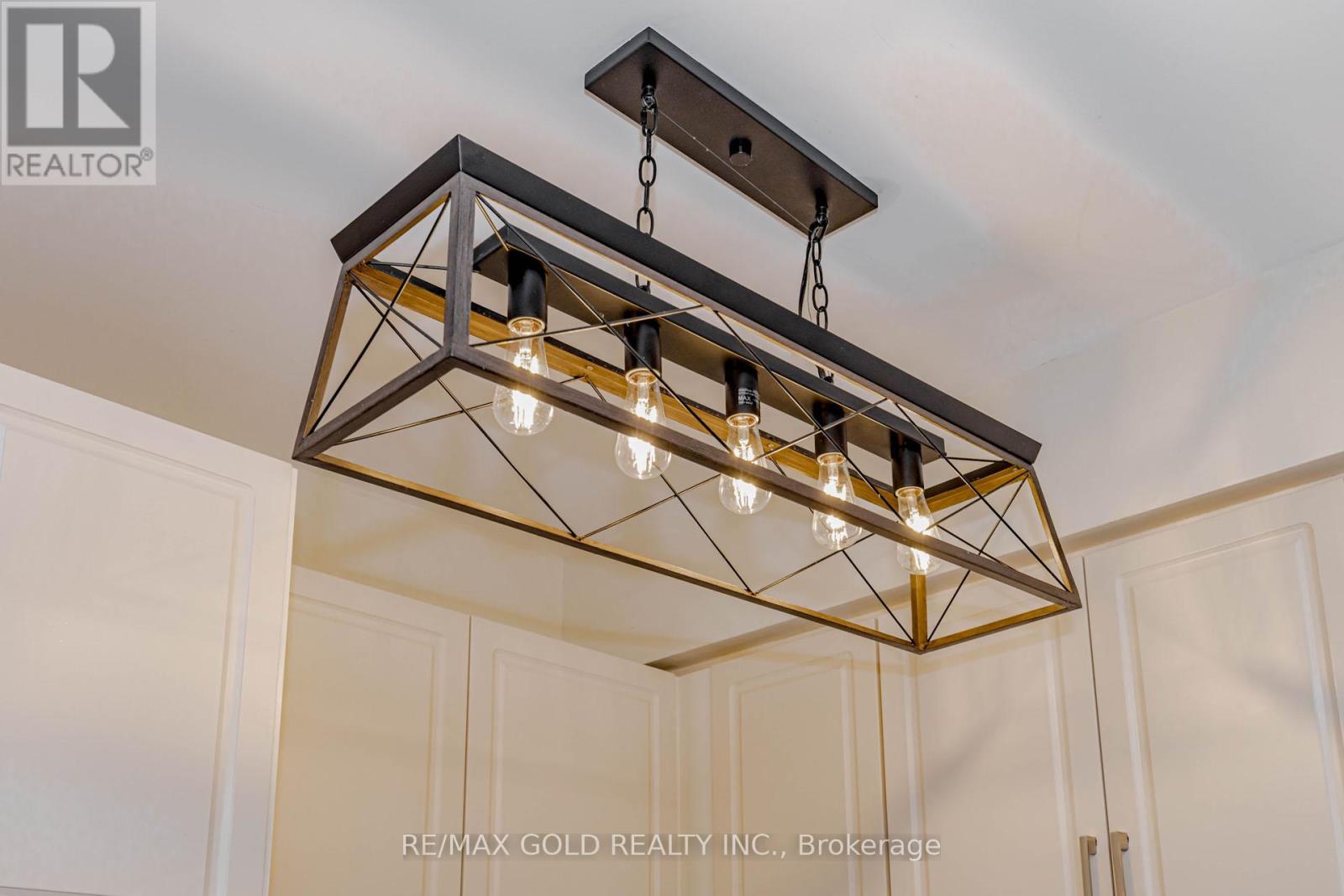 1106 - 220 Burnhamthorpe Road W, Mississauga, Ontario  L5B 4N4 - Photo 25 - W12863680