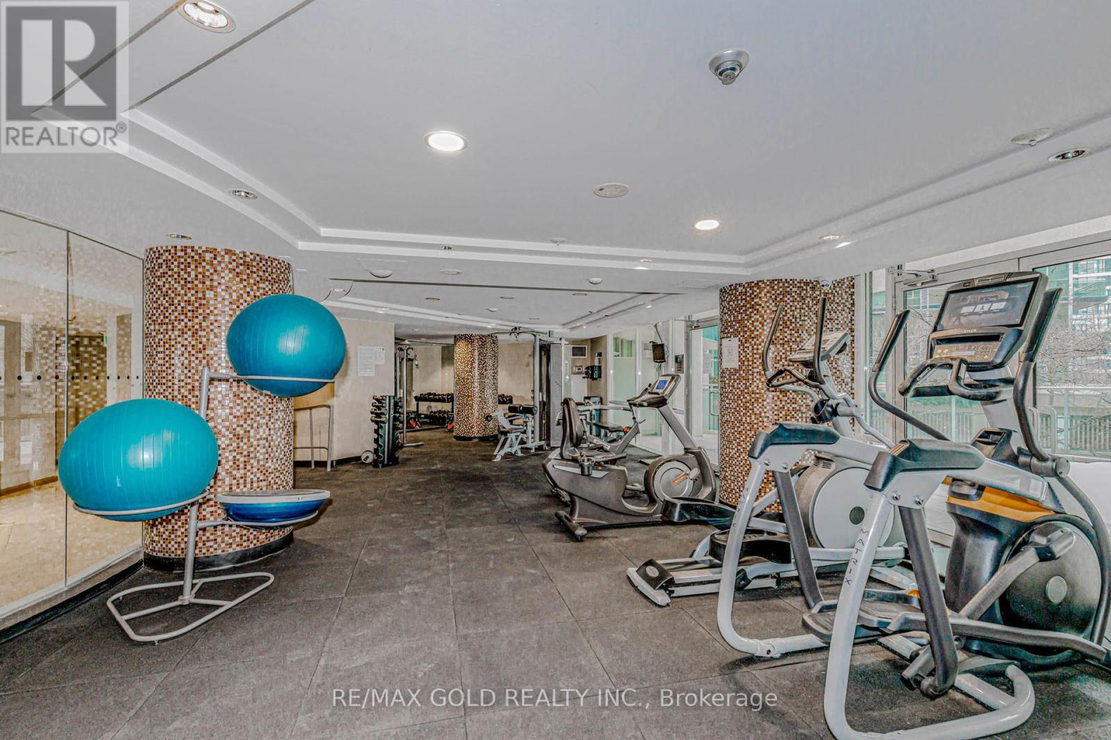 1106 - 220 Burnhamthorpe Road W, Mississauga, Ontario  L5B 4N4 - Photo 48 - W12863680