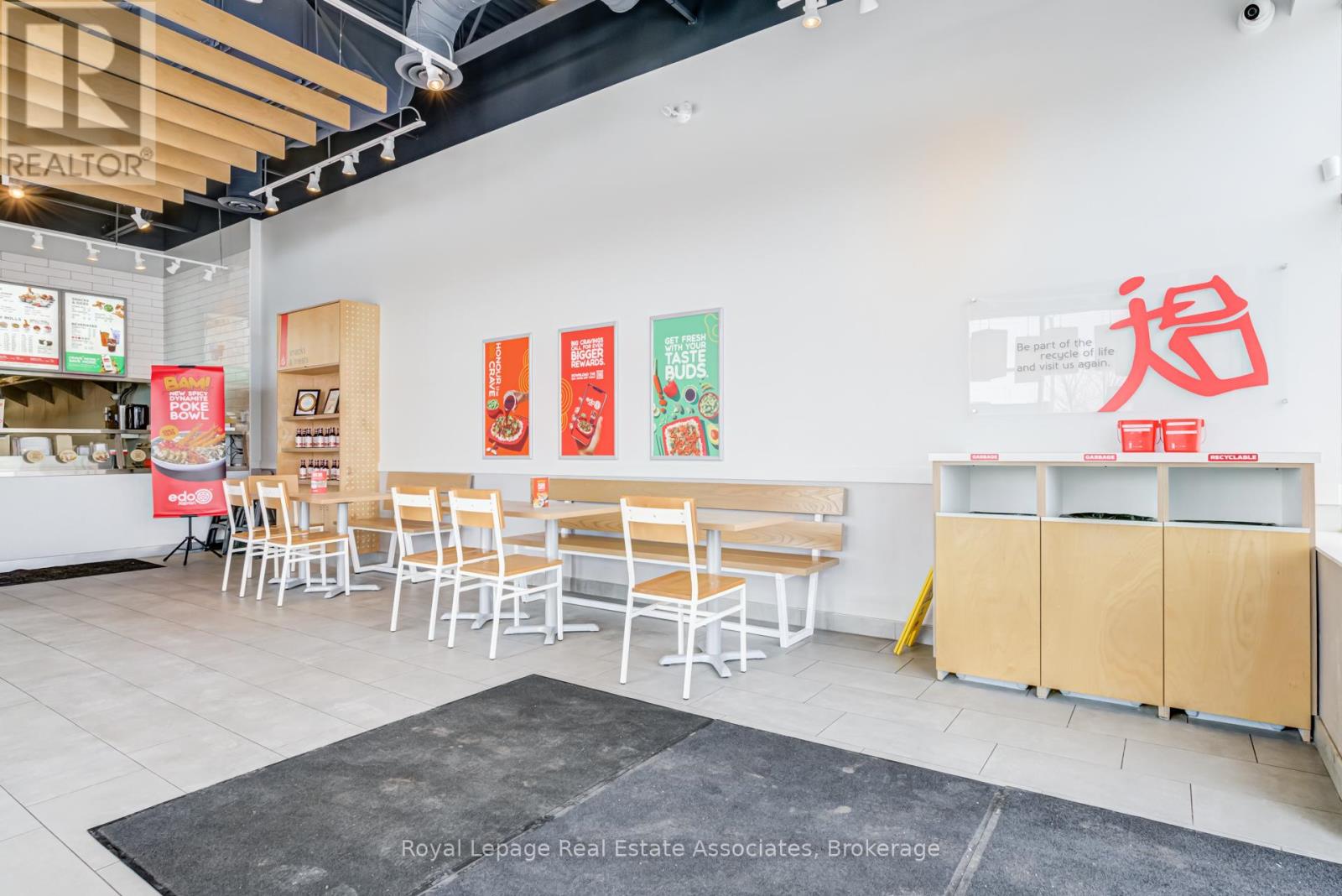 Unit 2 - 1040 Kennedy Circle, Milton, Ontario  L9T 0J9 - Photo 11 - W12863758