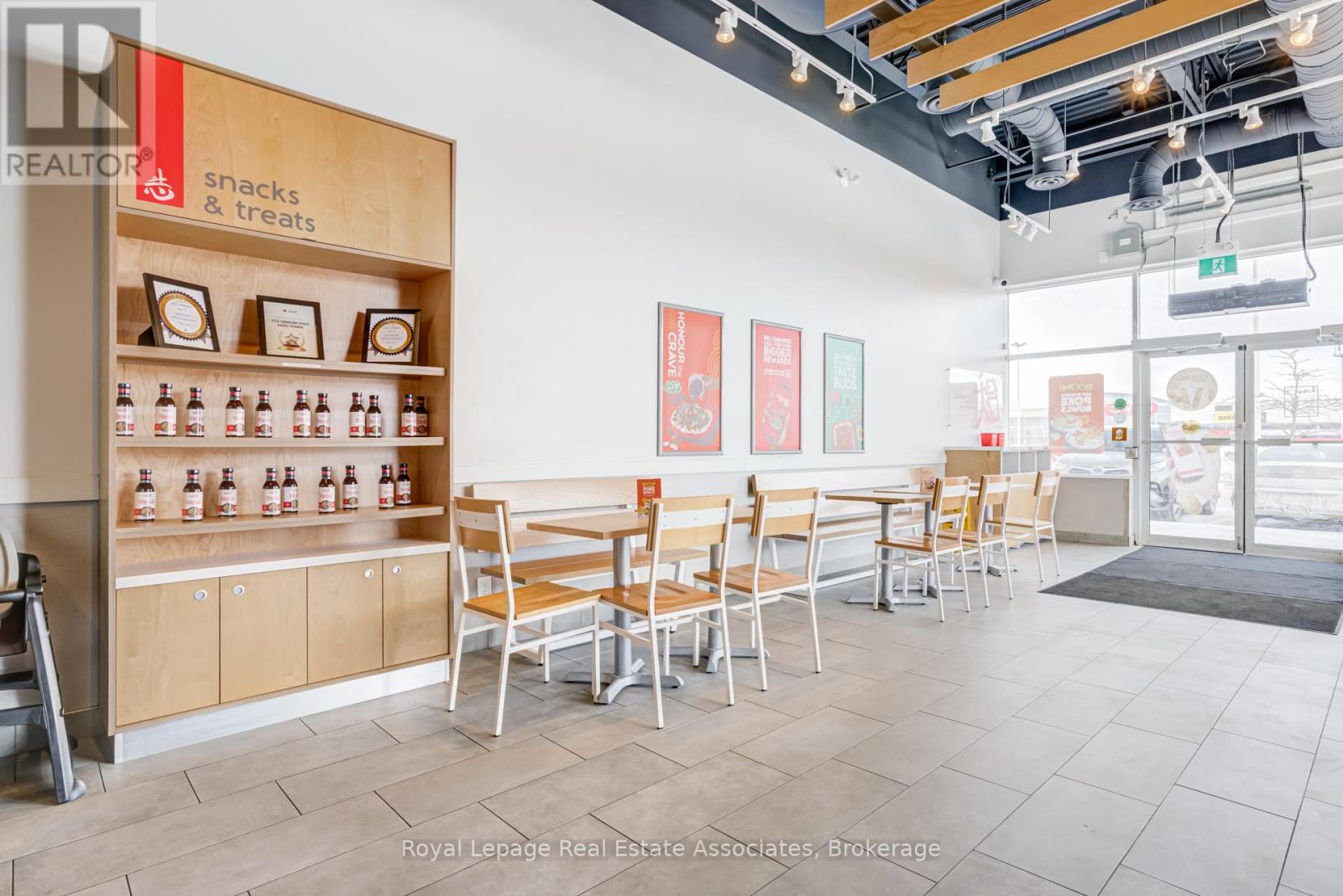 Unit 2 - 1040 Kennedy Circle, Milton, Ontario  L9T 0J9 - Photo 12 - W12863758