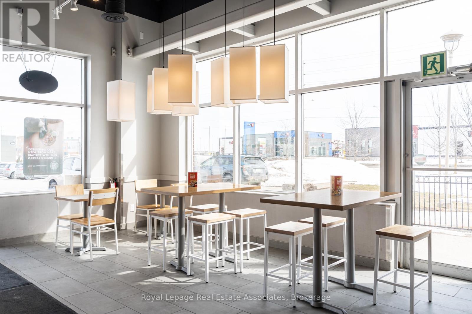 Unit 2 - 1040 Kennedy Circle, Milton, Ontario  L9T 0J9 - Photo 15 - W12863758