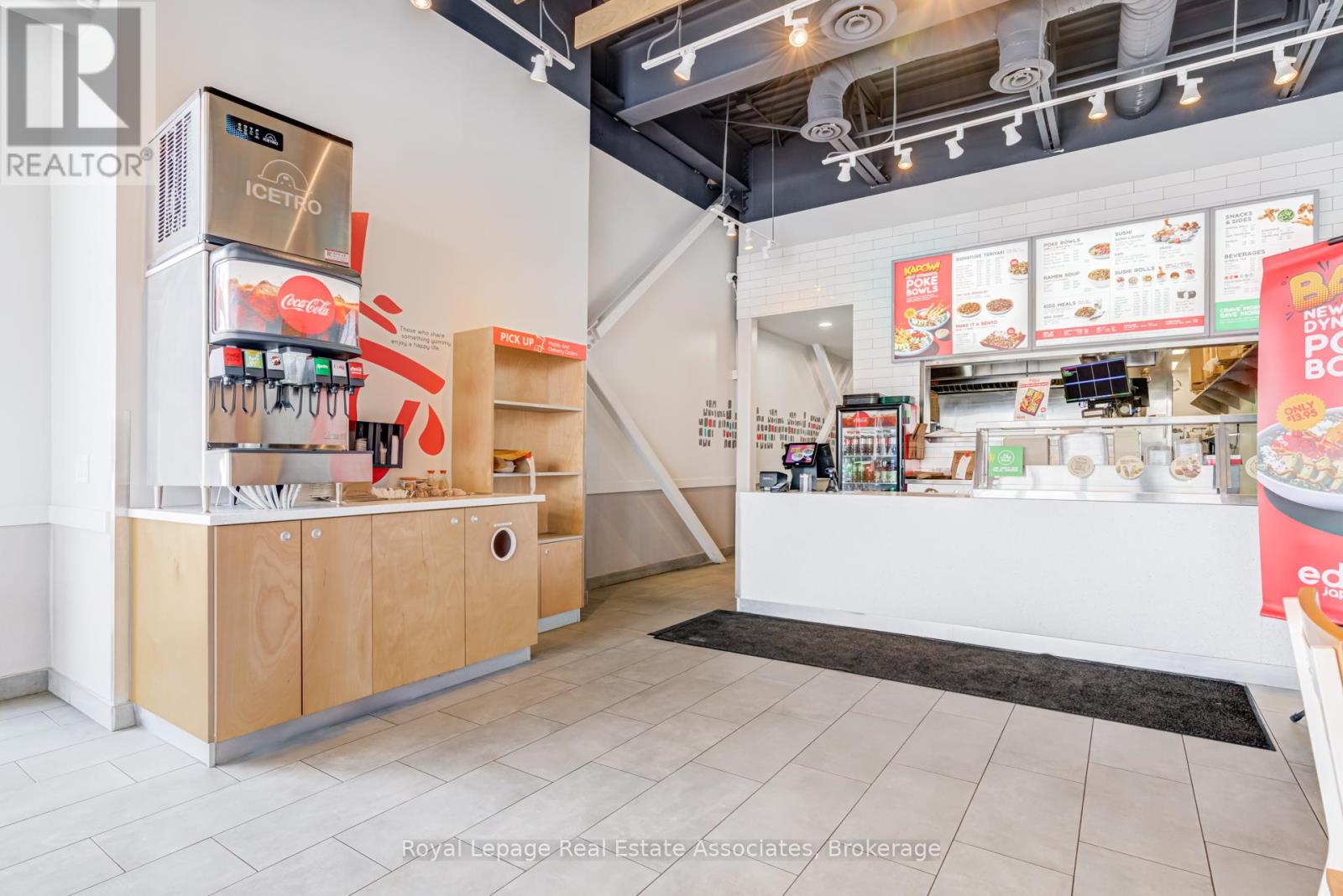 Unit 2 - 1040 Kennedy Circle, Milton, Ontario  L9T 0J9 - Photo 17 - W12863758