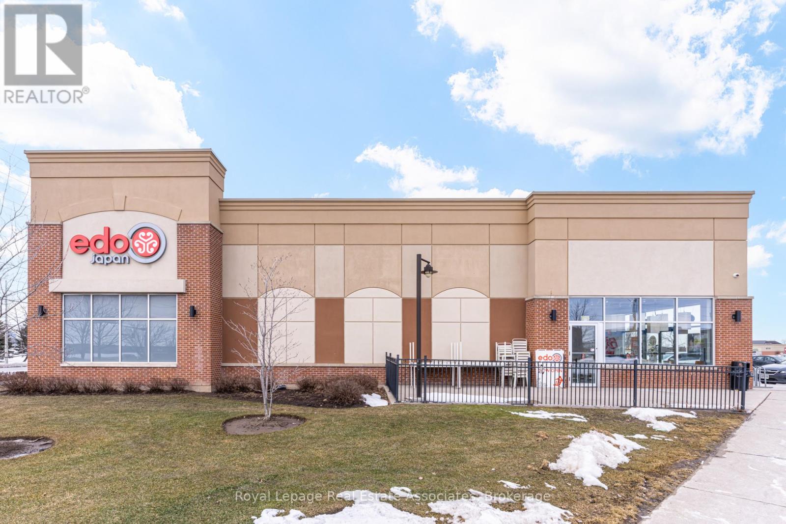 Unit 2 - 1040 Kennedy Circle, Milton, Ontario  L9T 0J9 - Photo 6 - W12863758