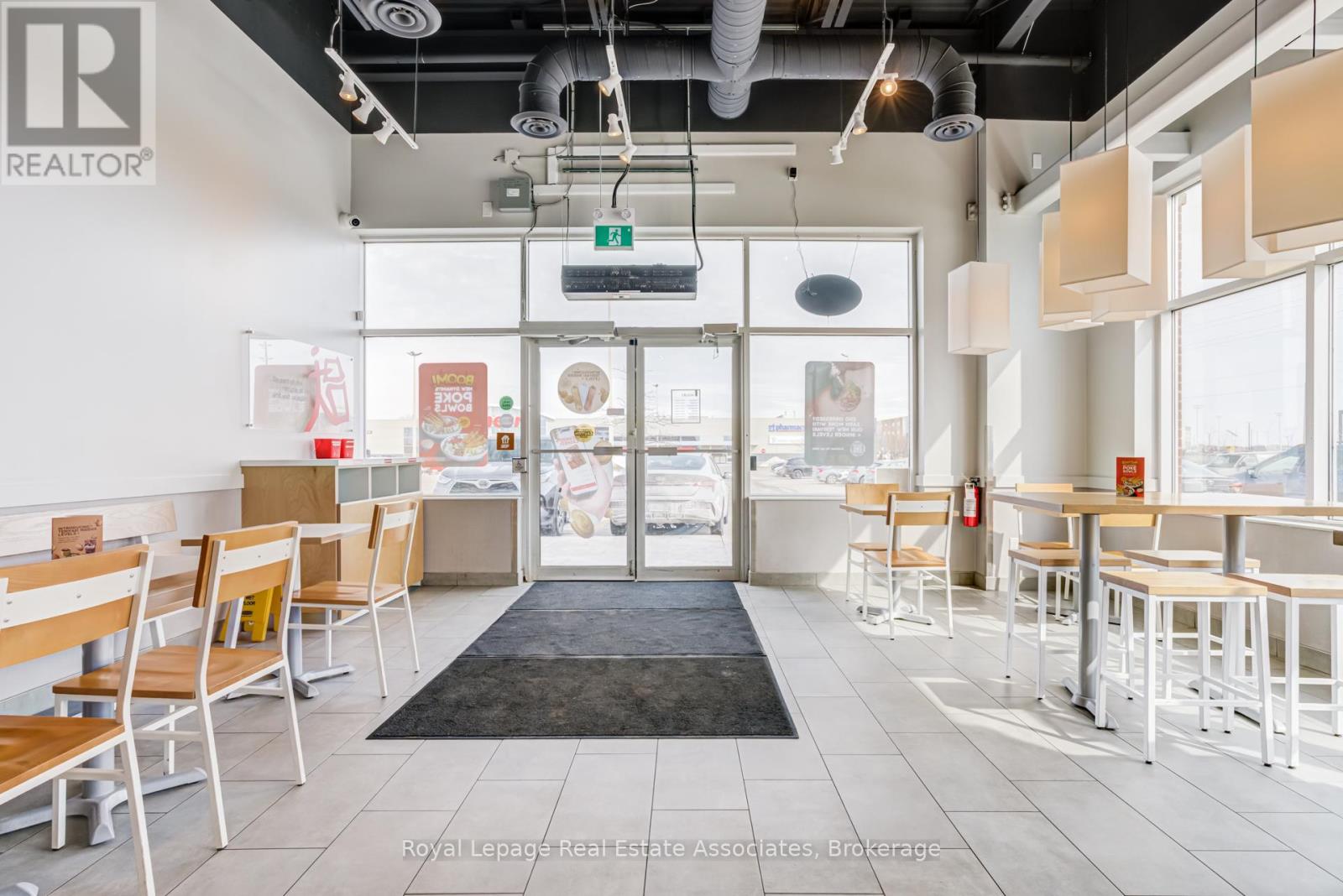 Unit 2 - 1040 Kennedy Circle, Milton, Ontario  L9T 0J9 - Photo 9 - W12863758