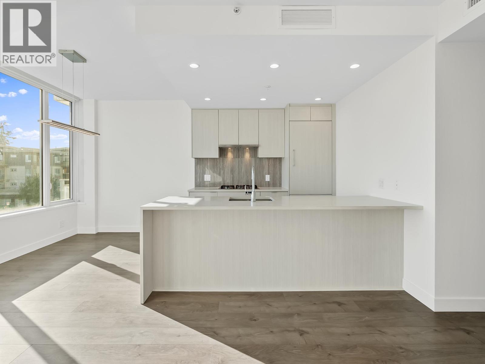 Ch3 5051 Imperial Street, Burnaby, British Columbia  V5J 0J3 - Photo 2 - R3059524