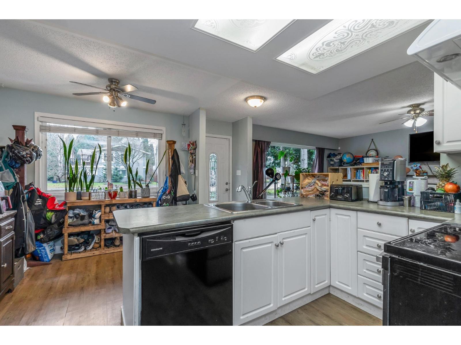 34494 Merlin Drive, Abbotsford, British Columbia  V2S 5K9 - Photo 6 - R3094282