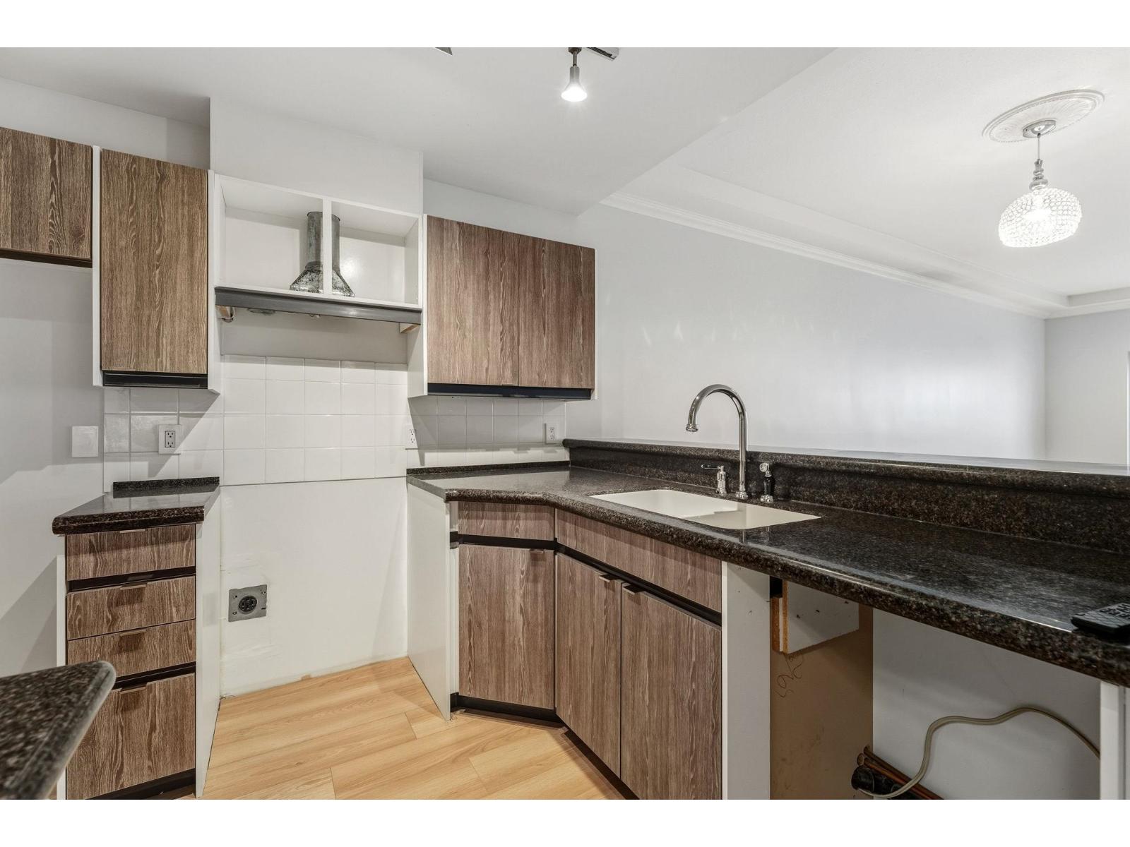 204 15176 Buena Vista Avenue, White Rock, British Columbia  V4B 1Y3 - Photo 16 - R3084973