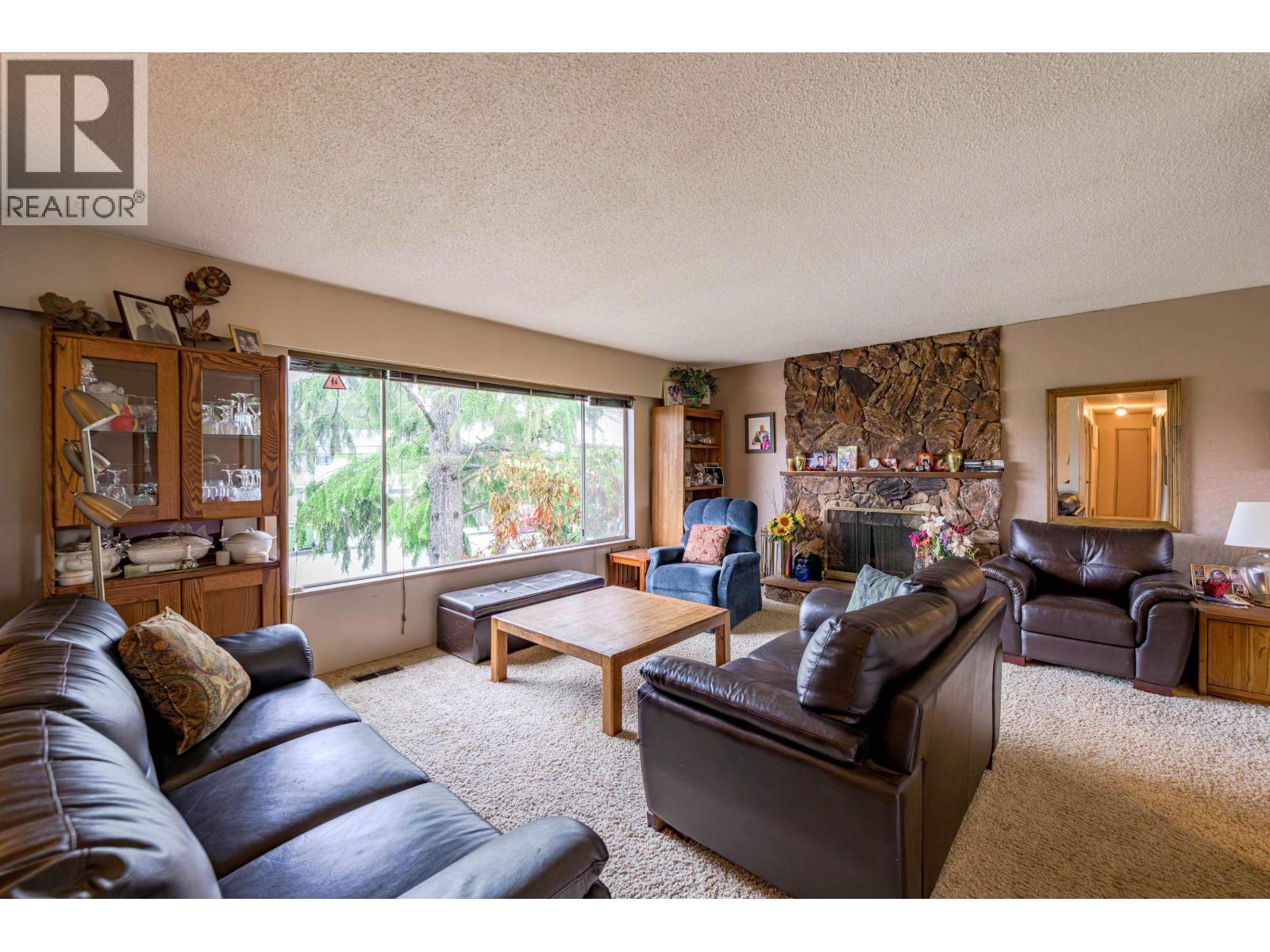 Listing Picture 20 of 35 : 8531 ASH STREET, Richmond / 烈治文 - 魯藝地產 Yvonne Lu Group - MLS Medallion Club Member