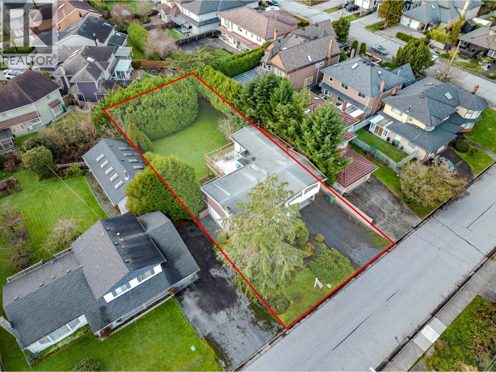 Listing Picture 16 of 35 : 8531 ASH STREET, Richmond / 烈治文 - 魯藝地產 Yvonne Lu Group - MLS Medallion Club Member