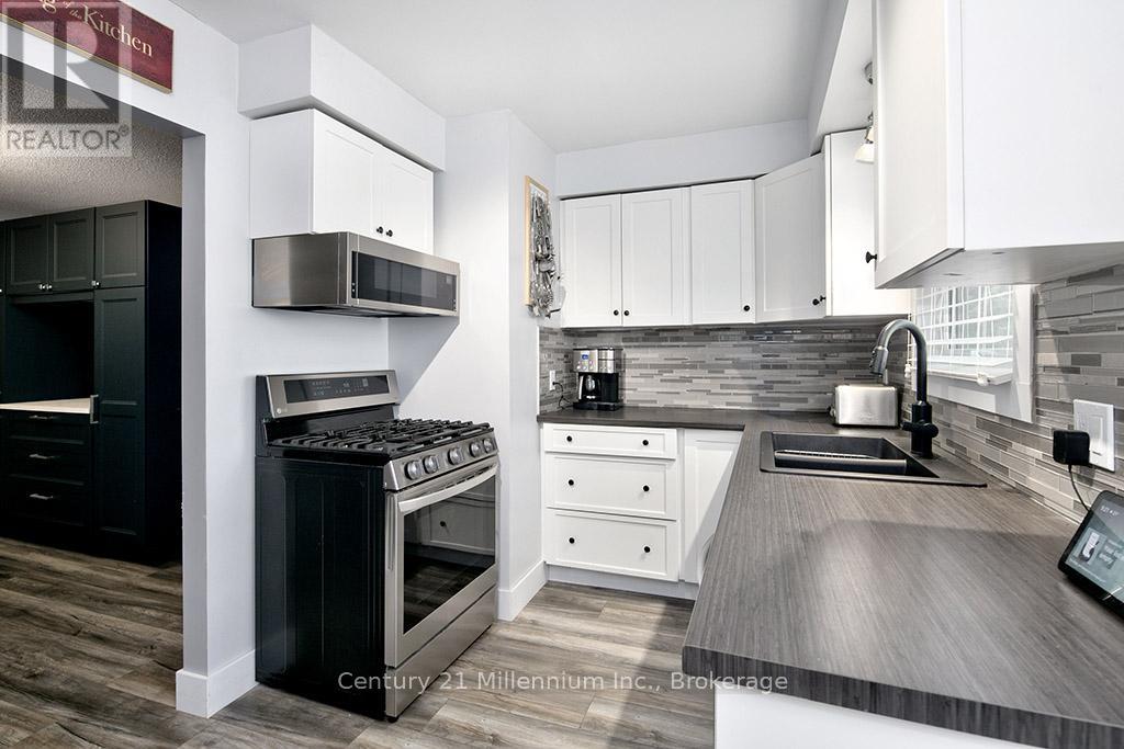 20 Leslie Drive, Collingwood, Ontario  L9Y 4P2 - Photo 11 - S12863674