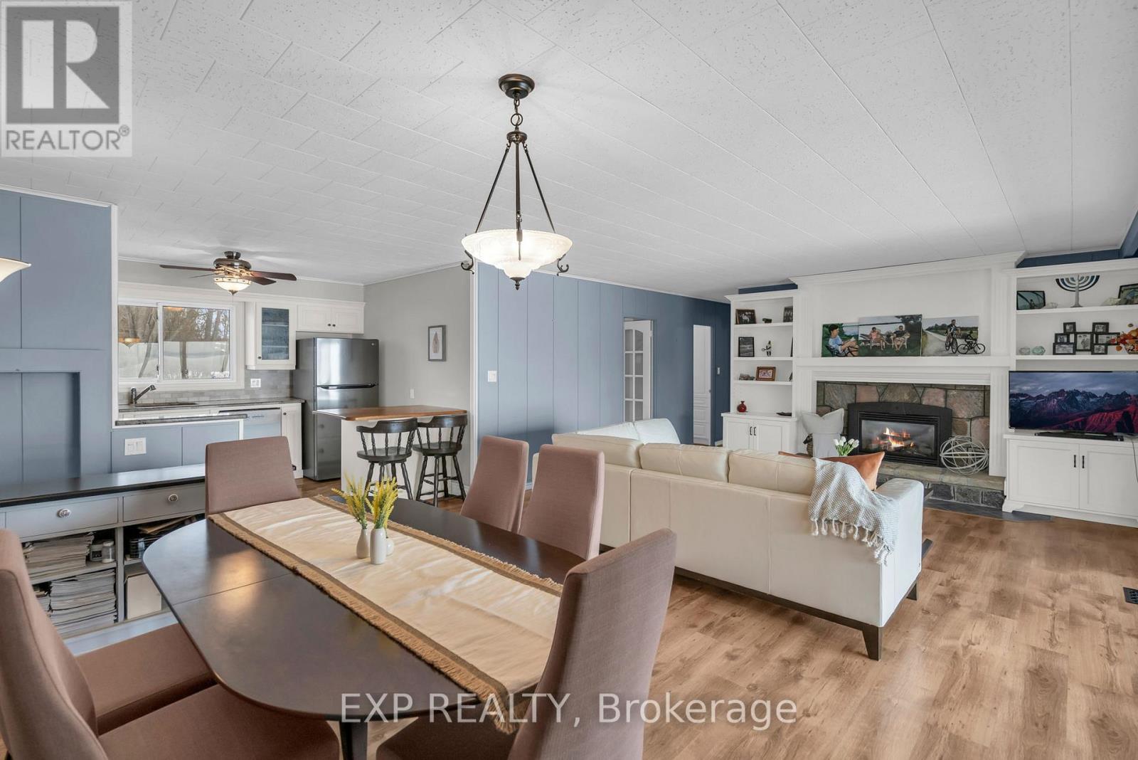 561 Duclos Point Road, Georgina, Ontario  L0E 1N0 - Photo 11 - N12861722