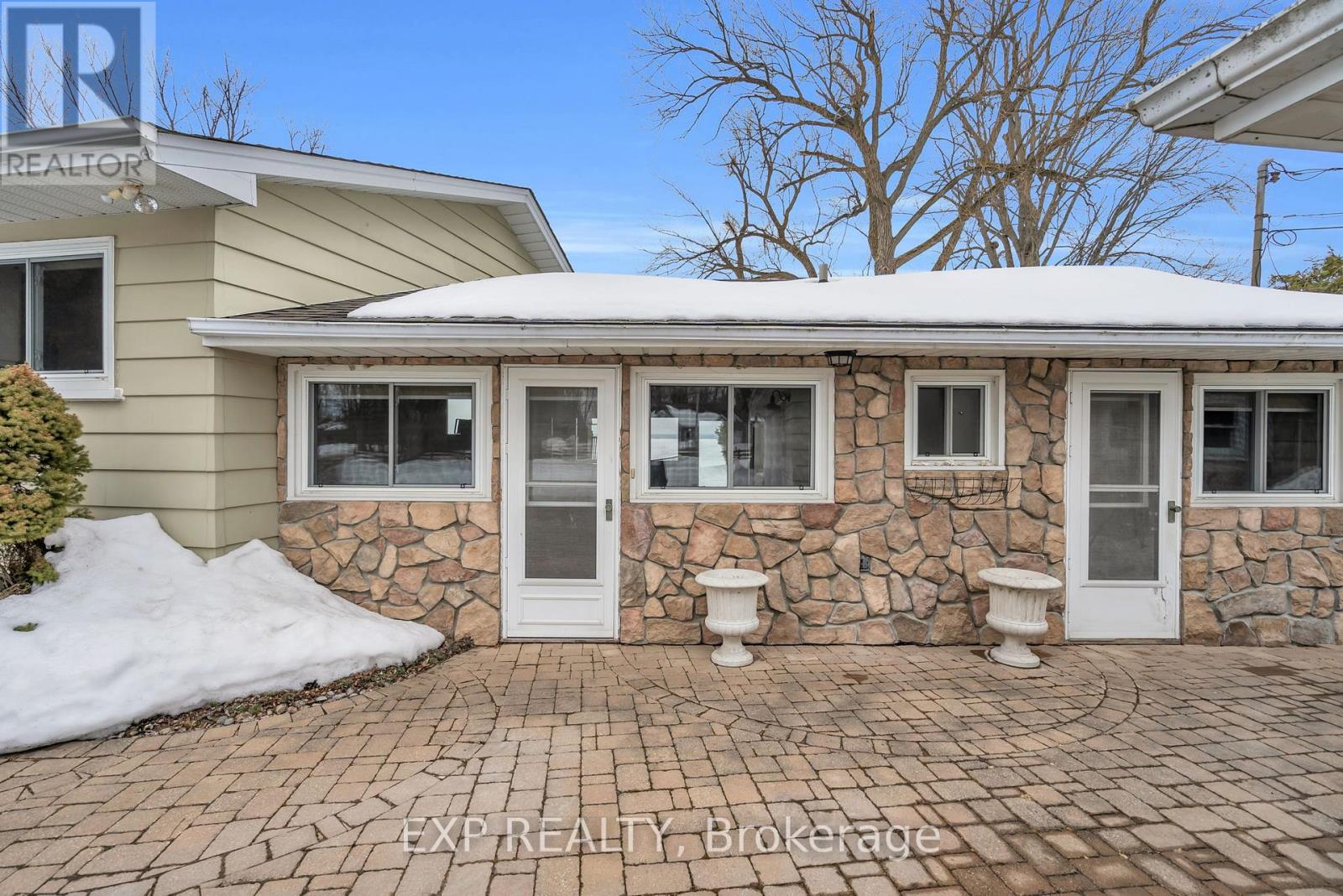 561 Duclos Point Road, Georgina, Ontario  L0E 1N0 - Photo 8 - N12861722