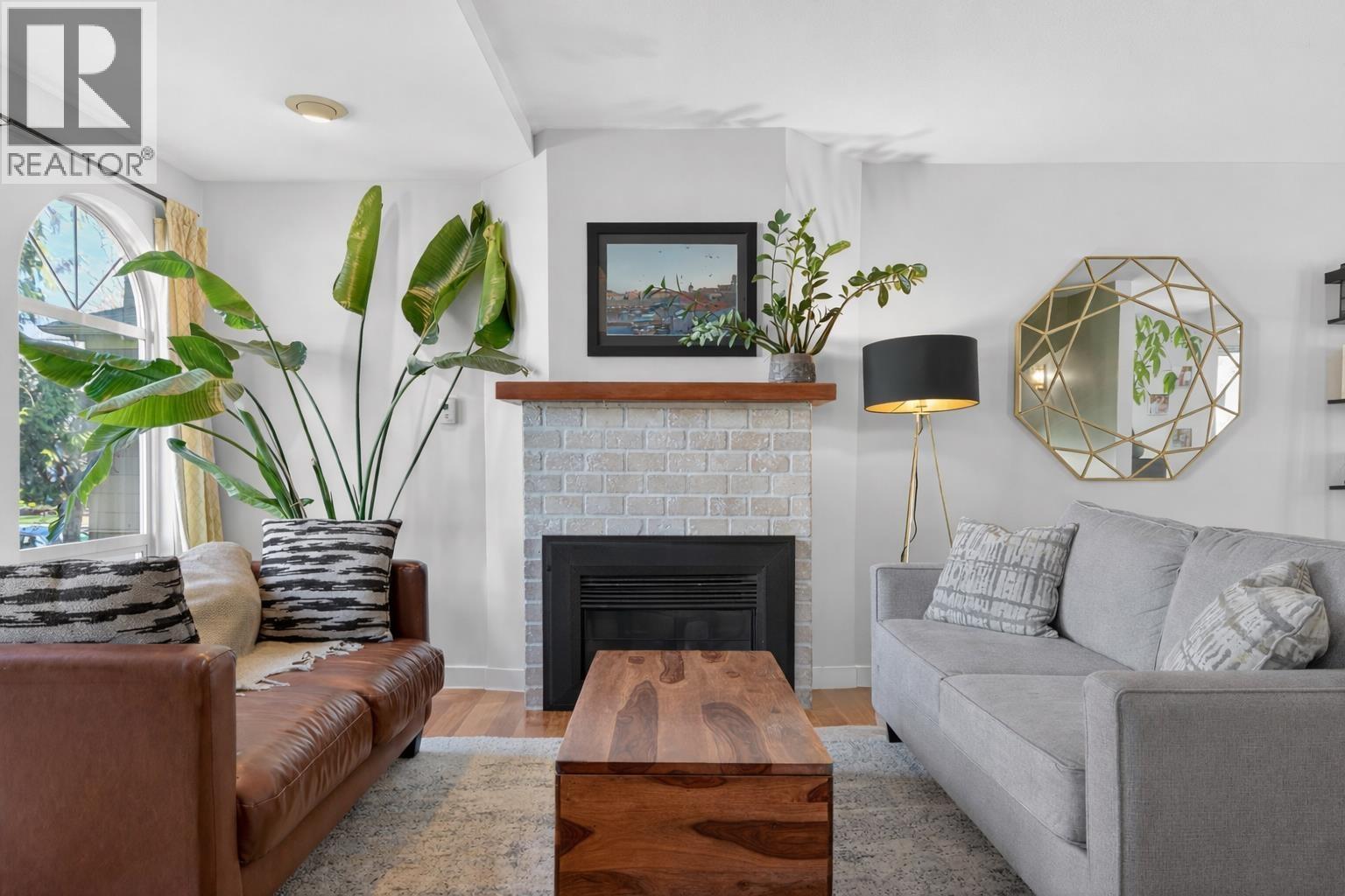 1764 Graveley Street, Vancouver, British Columbia  V5L 3B1 - Photo 3 - R3097679