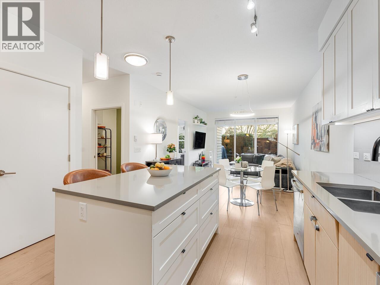 113 3205 Mountain Highway, North Vancouver, British Columbia  V7K 0A3 - Photo 3 - R3097689