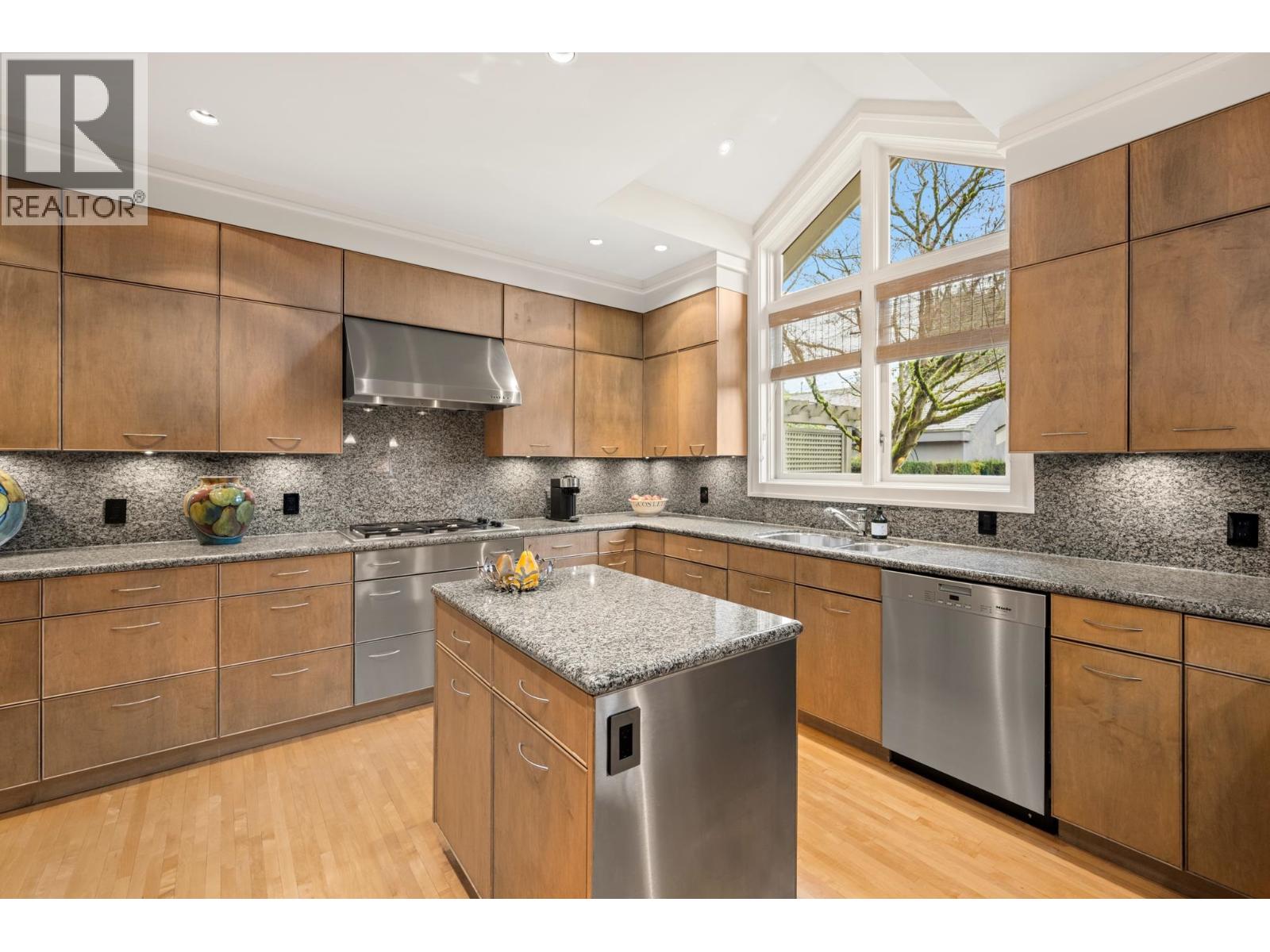 2722 W 31st Avenue, Vancouver, British Columbia  V6L 2A1 - Photo 15 - R3097696