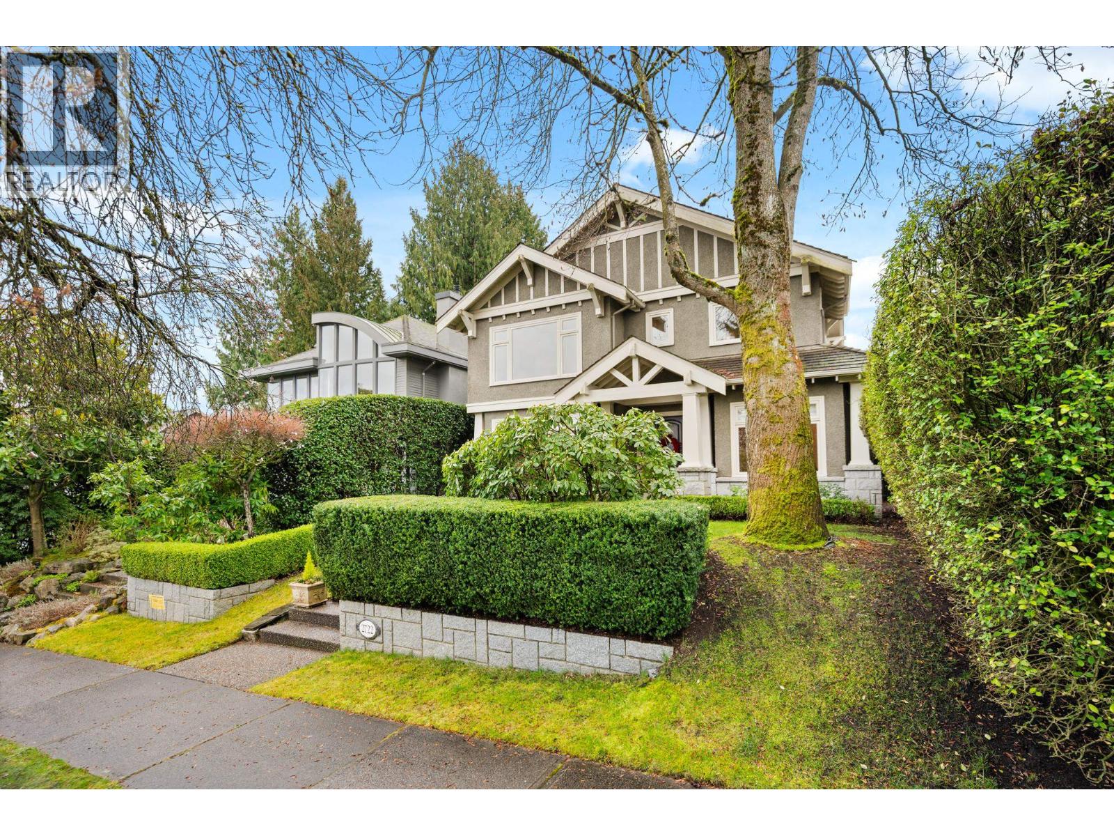 2722 W 31st Avenue, Vancouver, British Columbia  V6L 2A1 - Photo 2 - R3097696