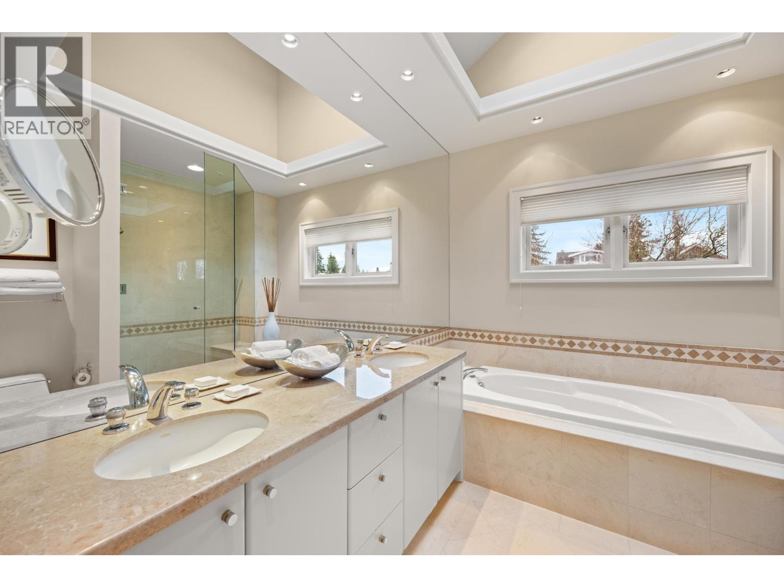 2722 W 31st Avenue, Vancouver, British Columbia  V6L 2A1 - Photo 25 - R3097696