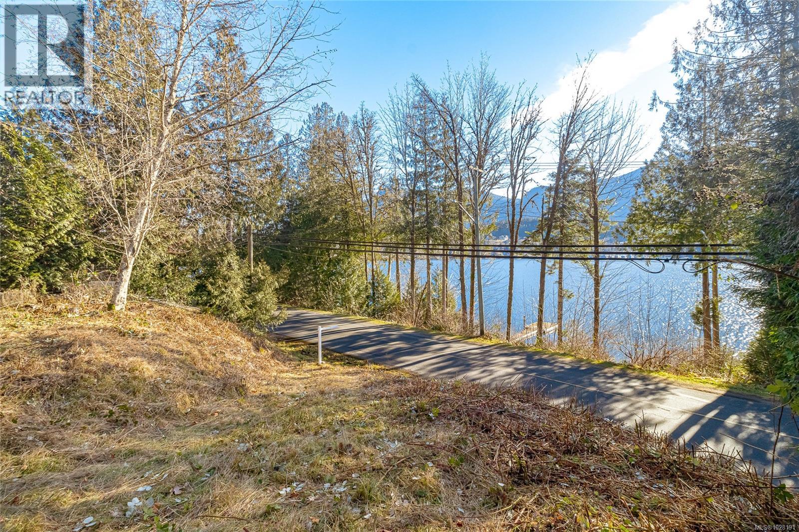 295 North Shore Rd W, Lake Cowichan, British Columbia  V0R 1Y0 - Photo 4 - 1028191