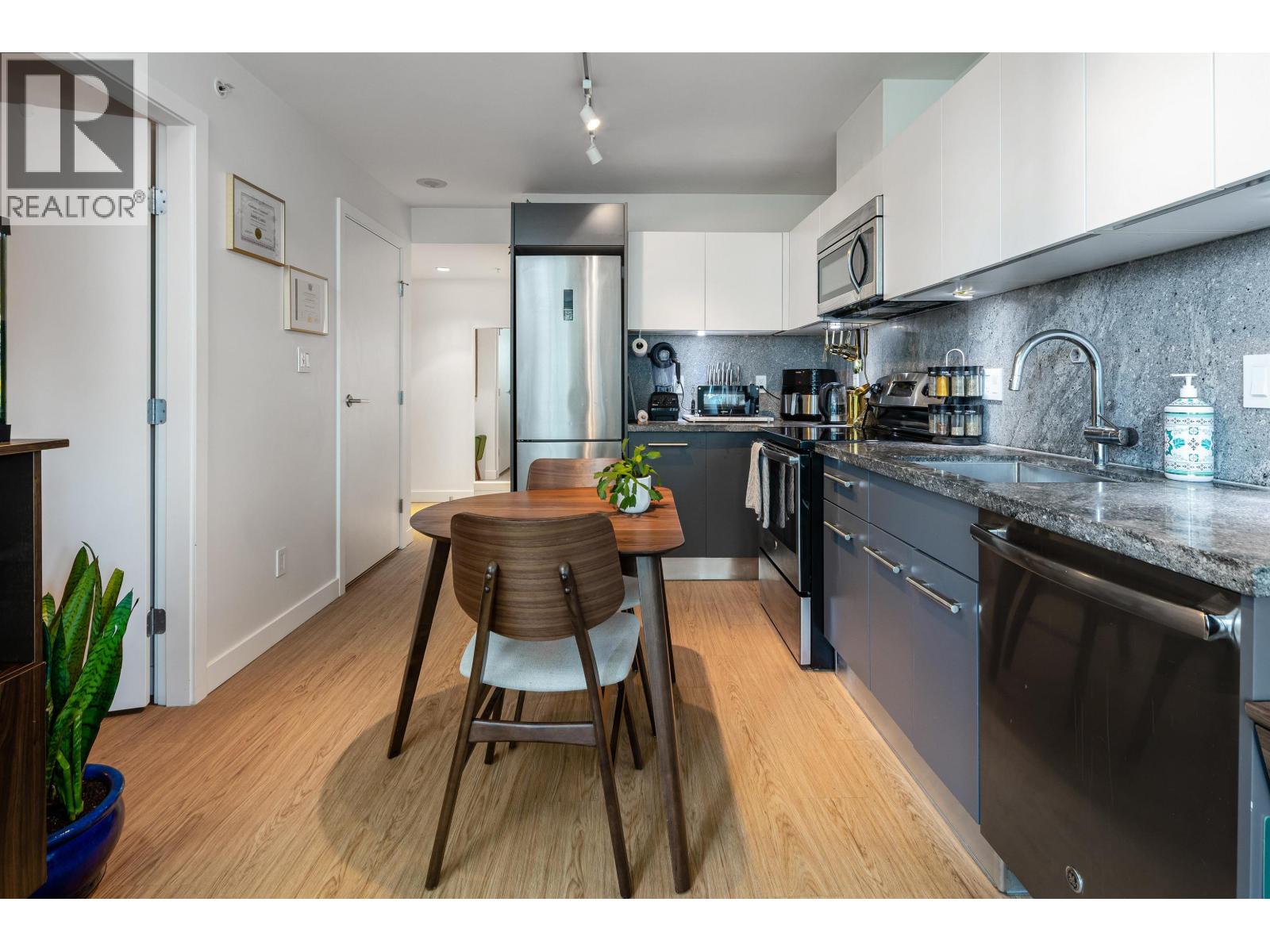 601 188 Keefer Street, Vancouver, British Columbia  V6A 0E3 - Photo 6 - R3087097