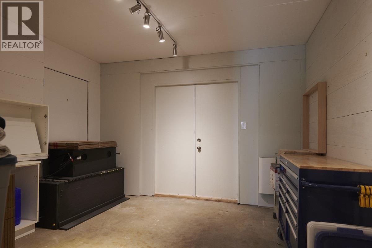 1454 Davidson Road, Gibsons, British Columbia  V0N 1V6 - Photo 21 - R3097637