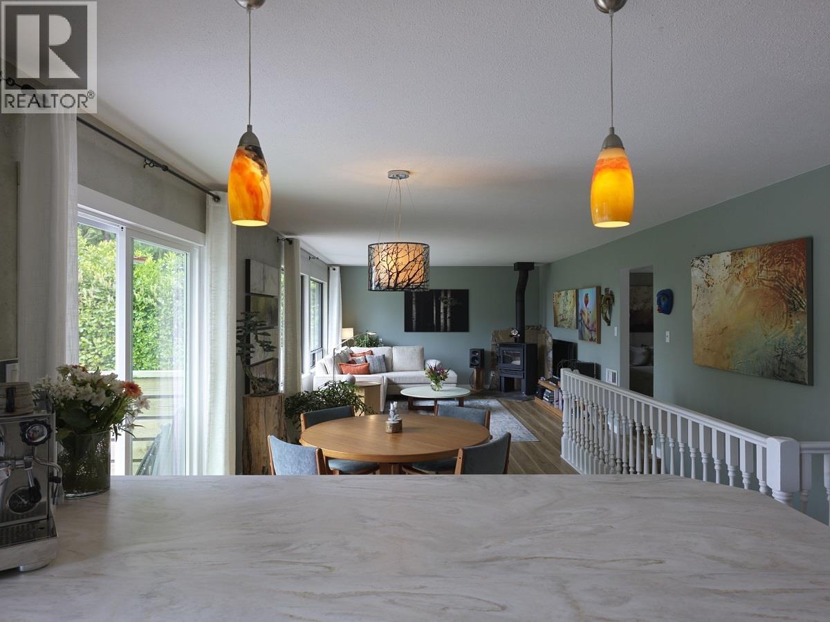 1454 Davidson Road, Gibsons, British Columbia  V0N 1V6 - Photo 8 - R3097637