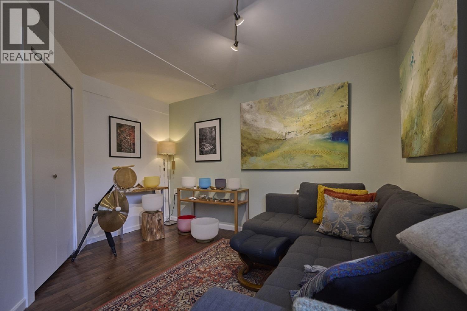 1454 Davidson Road, Gibsons, British Columbia  V0N 1V6 - Photo 16 - R3097637