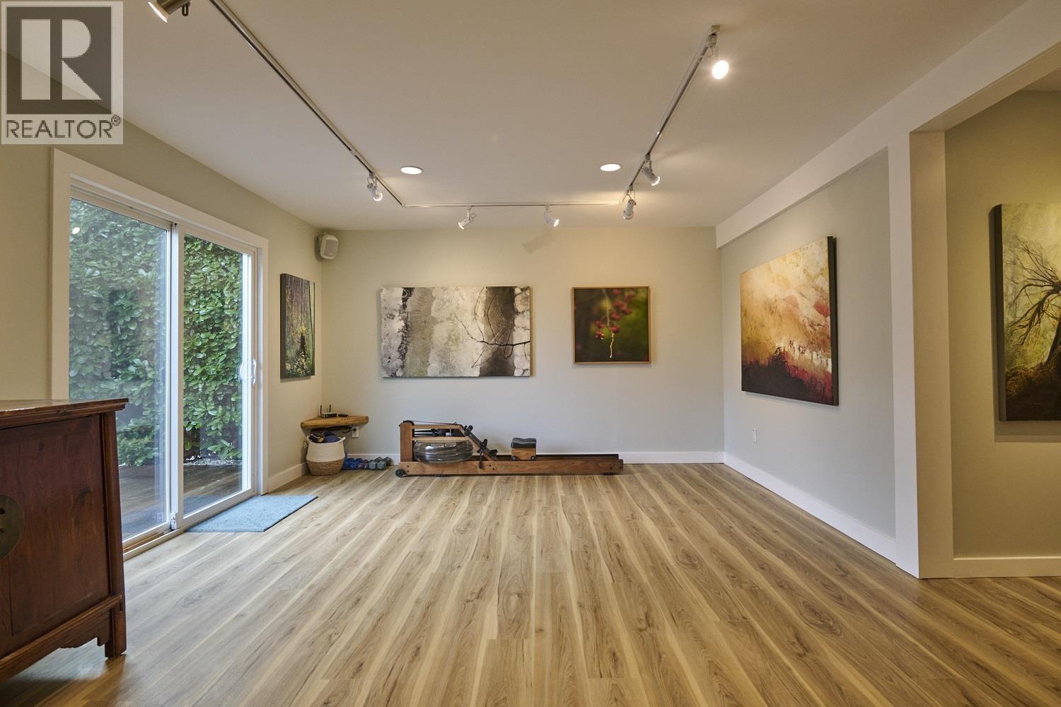 1454 Davidson Road, Gibsons, British Columbia  V0N 1V6 - Photo 14 - R3097637