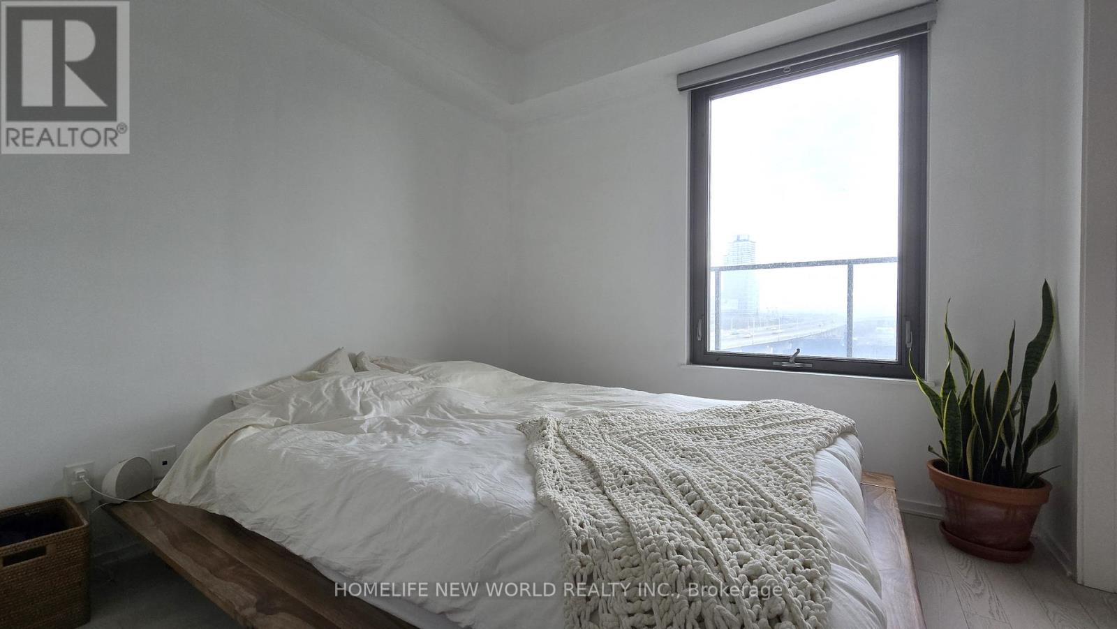 608 - 12 Bonnycastle Street, Toronto, Ontario  M5A 3T7 - Photo 5 - C12863838