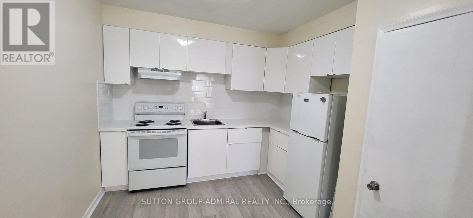 1 - 2839 Bathurst Street, Toronto, Ontario  M6B 3A4 - Photo 6 - C12863840