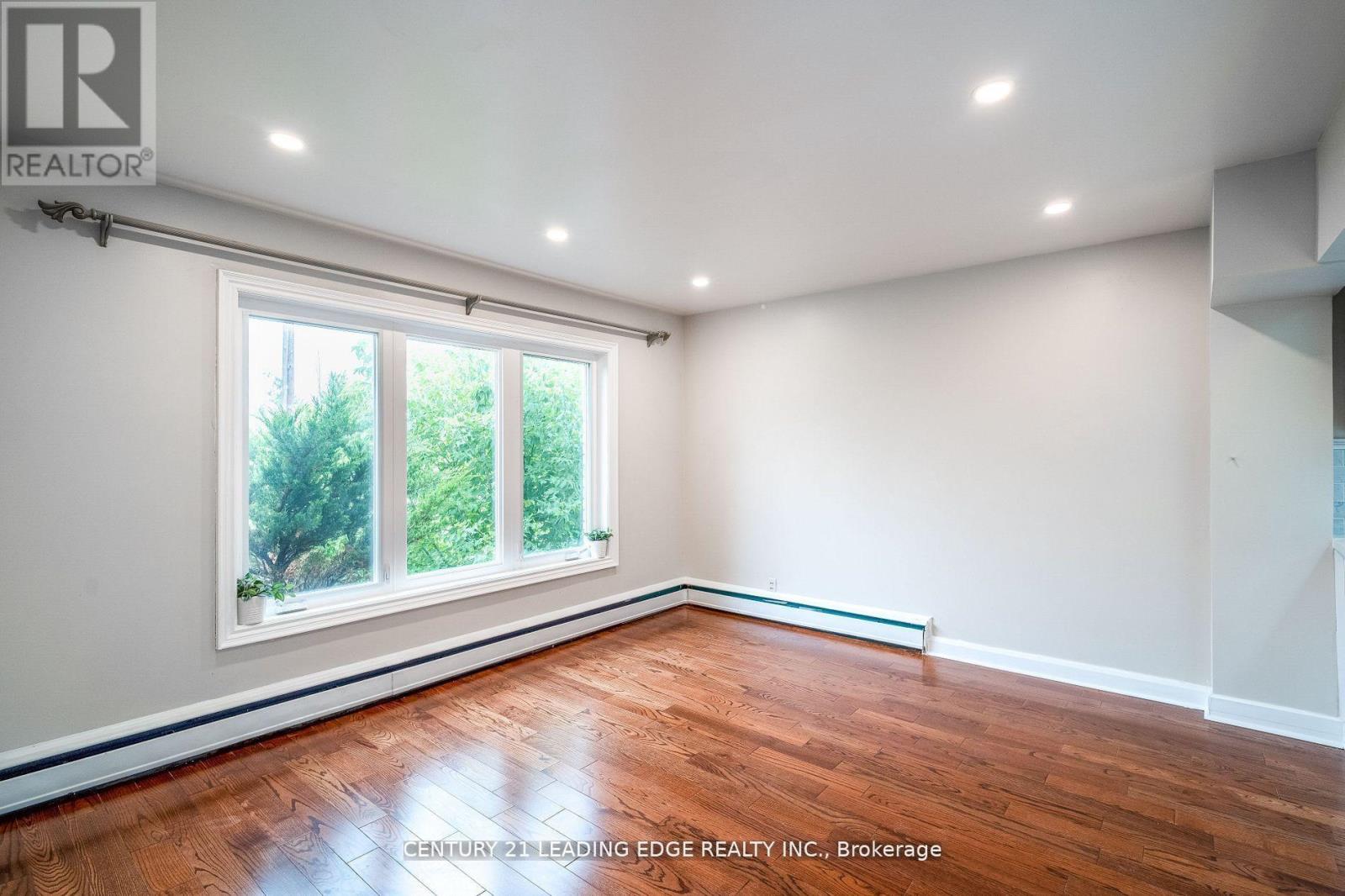 393 Canal Road, Bradford West Gwillimbury, Ontario  L3Z 2A6 - Photo 4 - N12863814