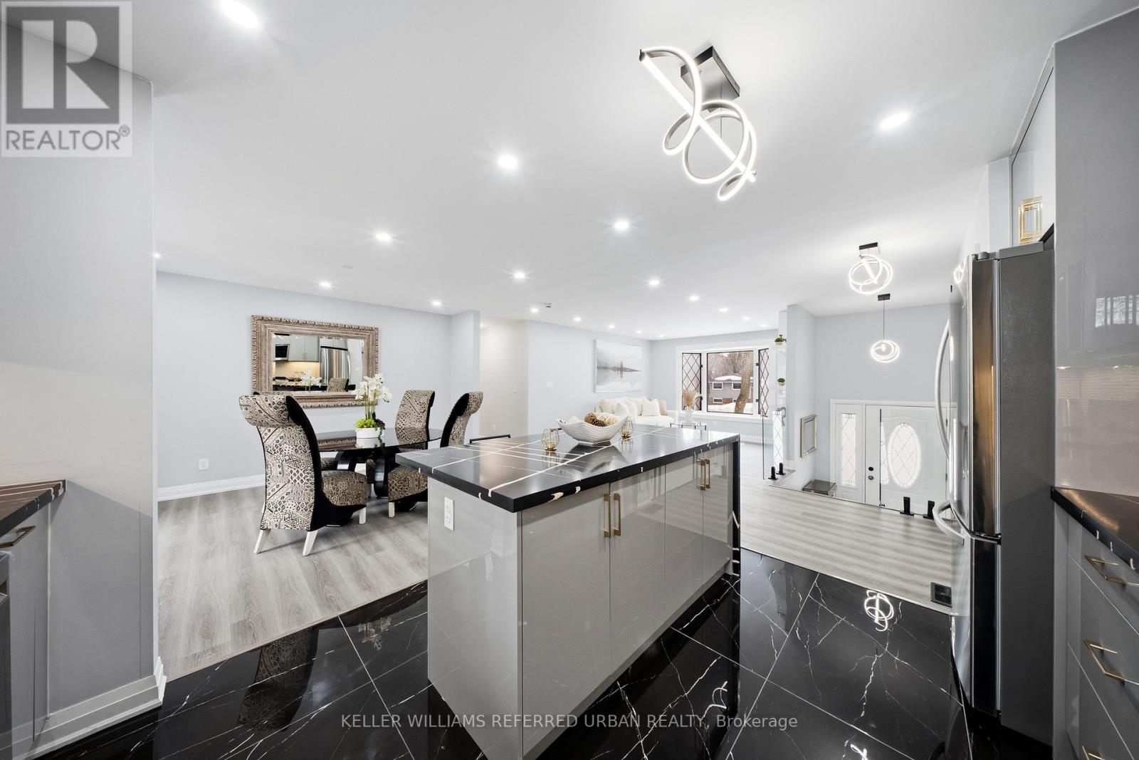 3866 Dixon Road, Innisfil, Ontario  L9S 2R9 - Photo 14 - N12863830