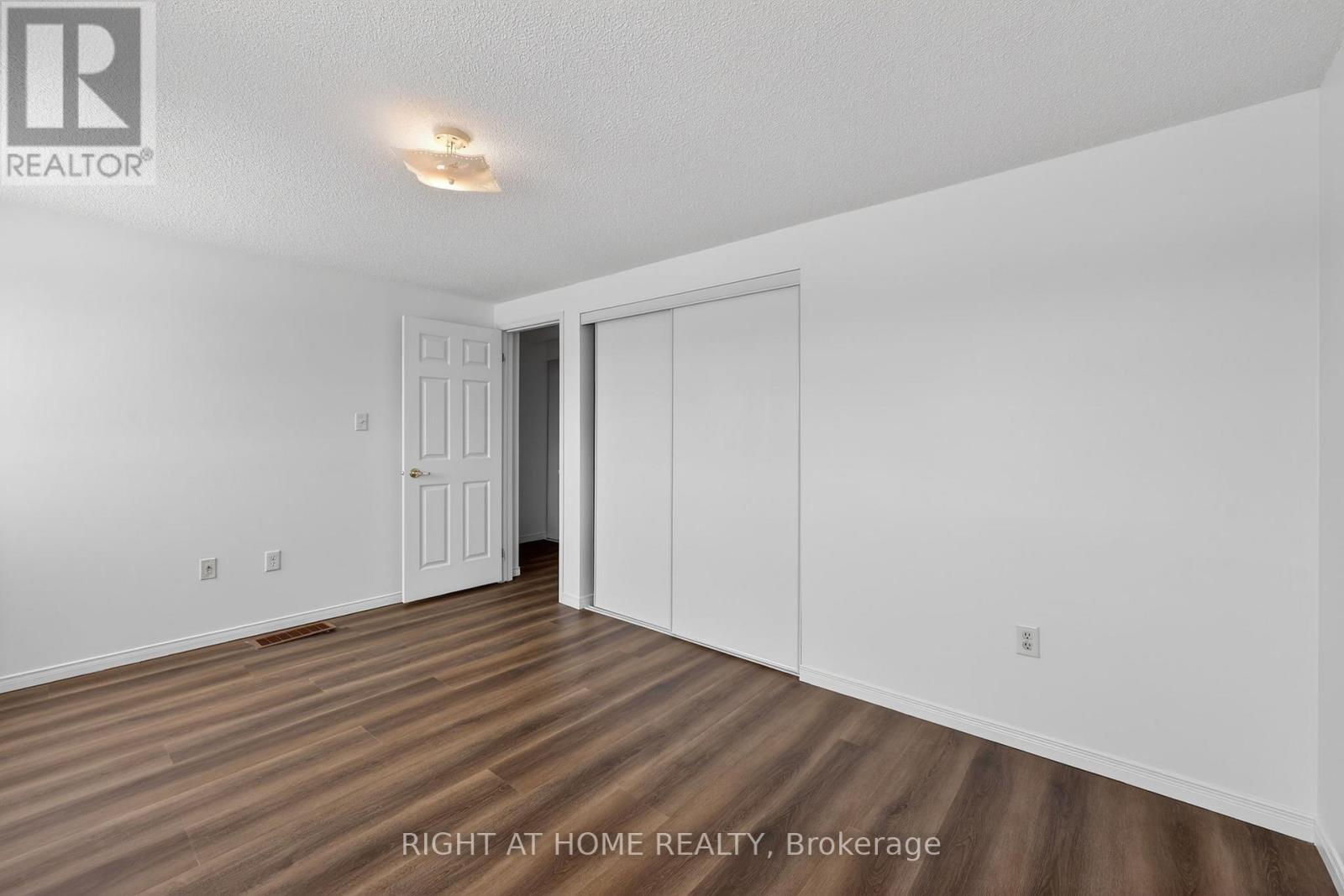 27 Booth Lane, Barrie, Ontario  L4N 0S4 - Photo 20 - S12856898