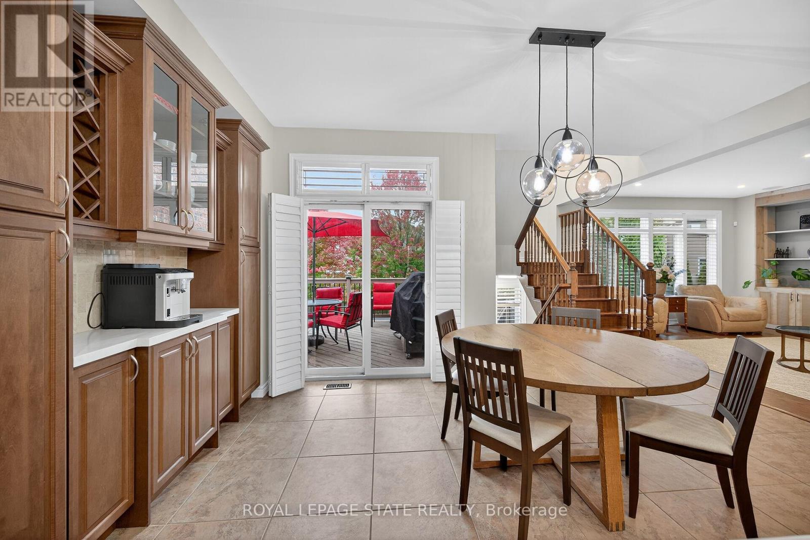 181 Springview Drive, Hamilton, Ontario  L8B 0V9 - Photo 9 - X12675804