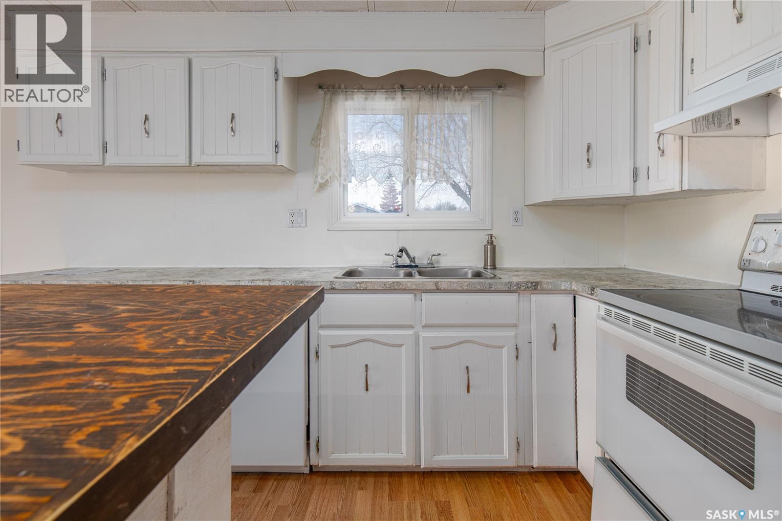 123 Dogwood Street, Caronport, Saskatchewan  S0H 0S0 - Photo 13 - SK030049