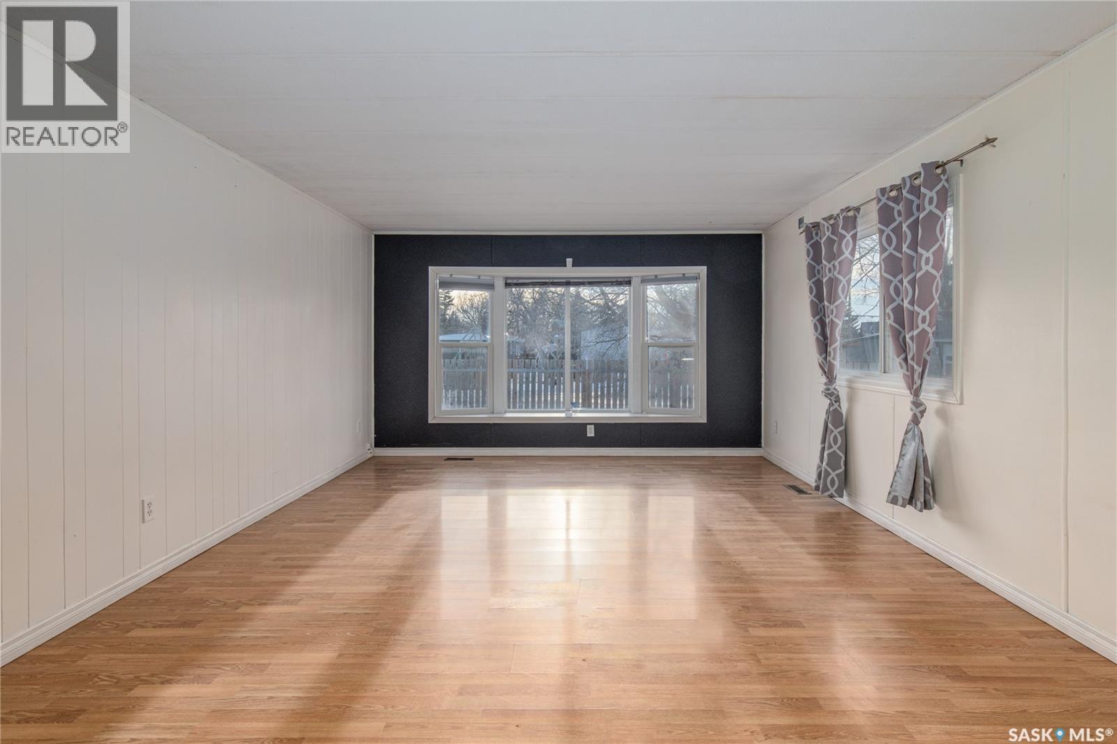 123 Dogwood Street, Caronport, Saskatchewan  S0H 0S0 - Photo 8 - SK030049