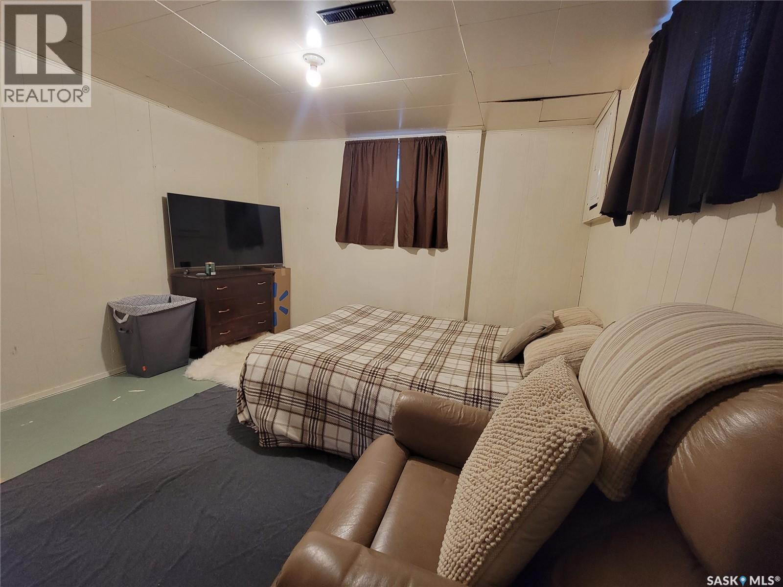 4812 Post Street, Macklin, Saskatchewan  S0L 2C0 - Photo 16 - SK029795