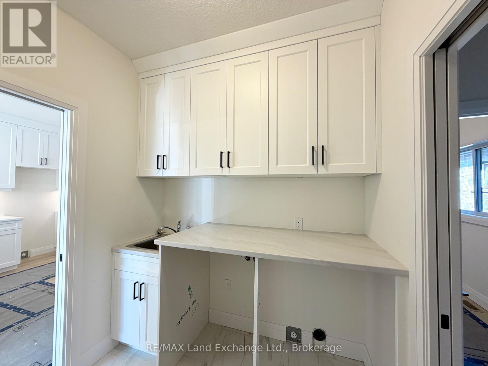 381 Rosner Drive, Saugeen Shores, Ontario  N0H 2C8 - Photo 6 - X12231033