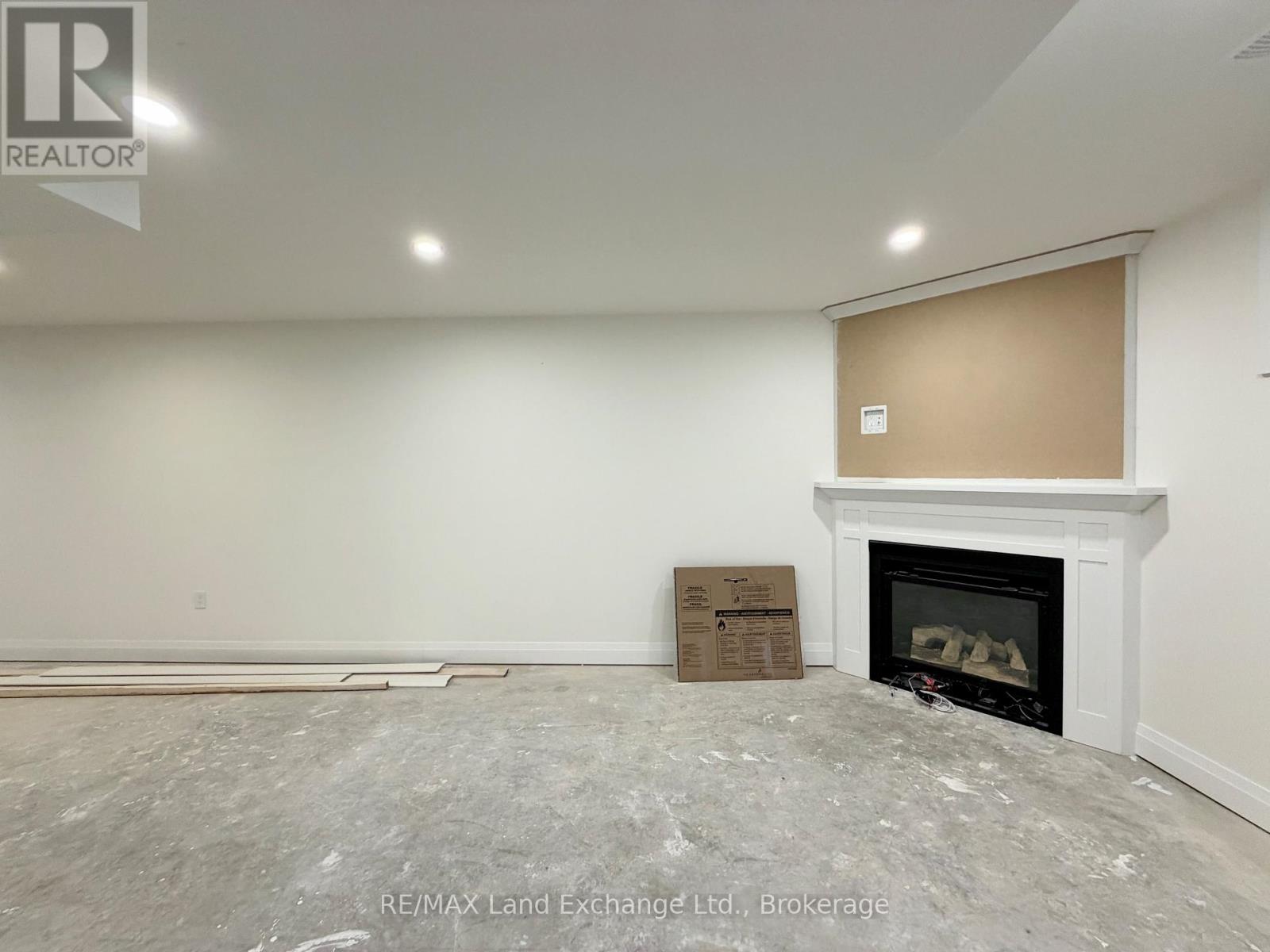 381 Rosner Drive, Saugeen Shores, Ontario  N0H 2C8 - Photo 13 - X12231033