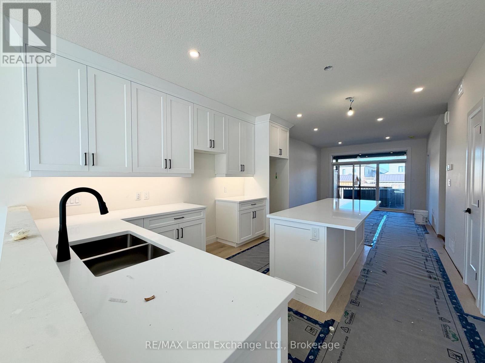 381 Rosner Drive, Saugeen Shores, Ontario  N0H 2C8 - Photo 4 - X12231033