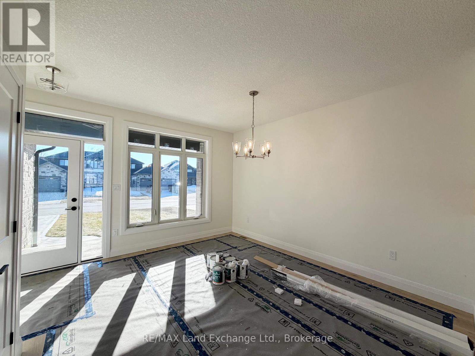 381 Rosner Drive, Saugeen Shores, Ontario  N0H 2C8 - Photo 3 - X12231033