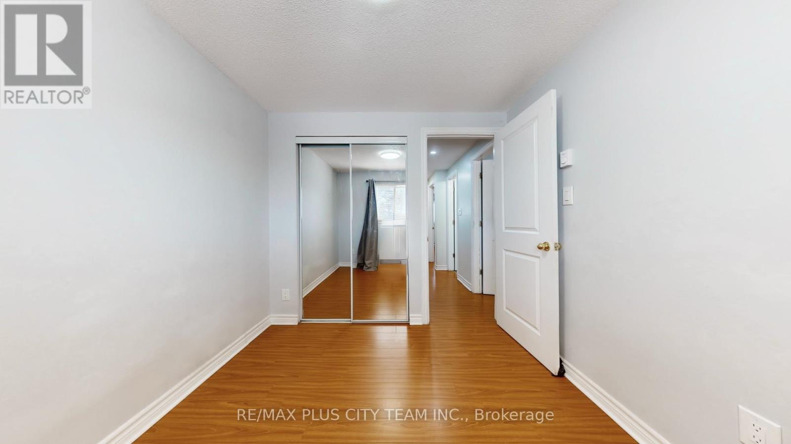 50 Darras Court, Brampton, Ontario  L6T 1W7 - Photo 25 - W12863772