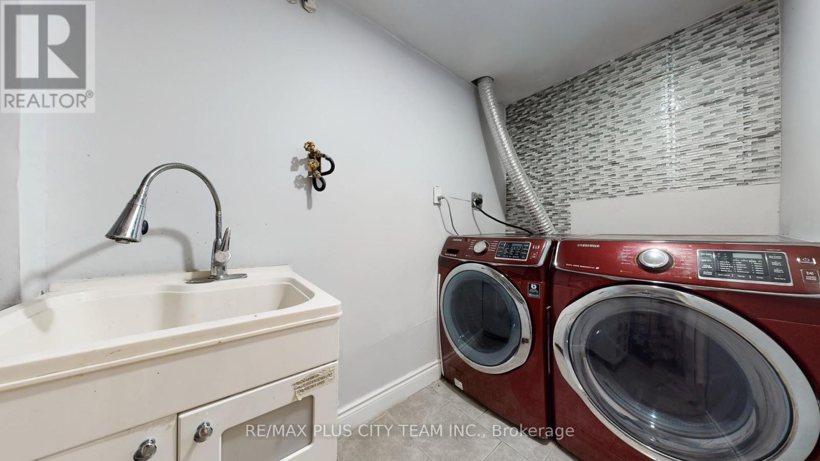 50 Darras Court, Brampton, Ontario  L6T 1W7 - Photo 36 - W12863772