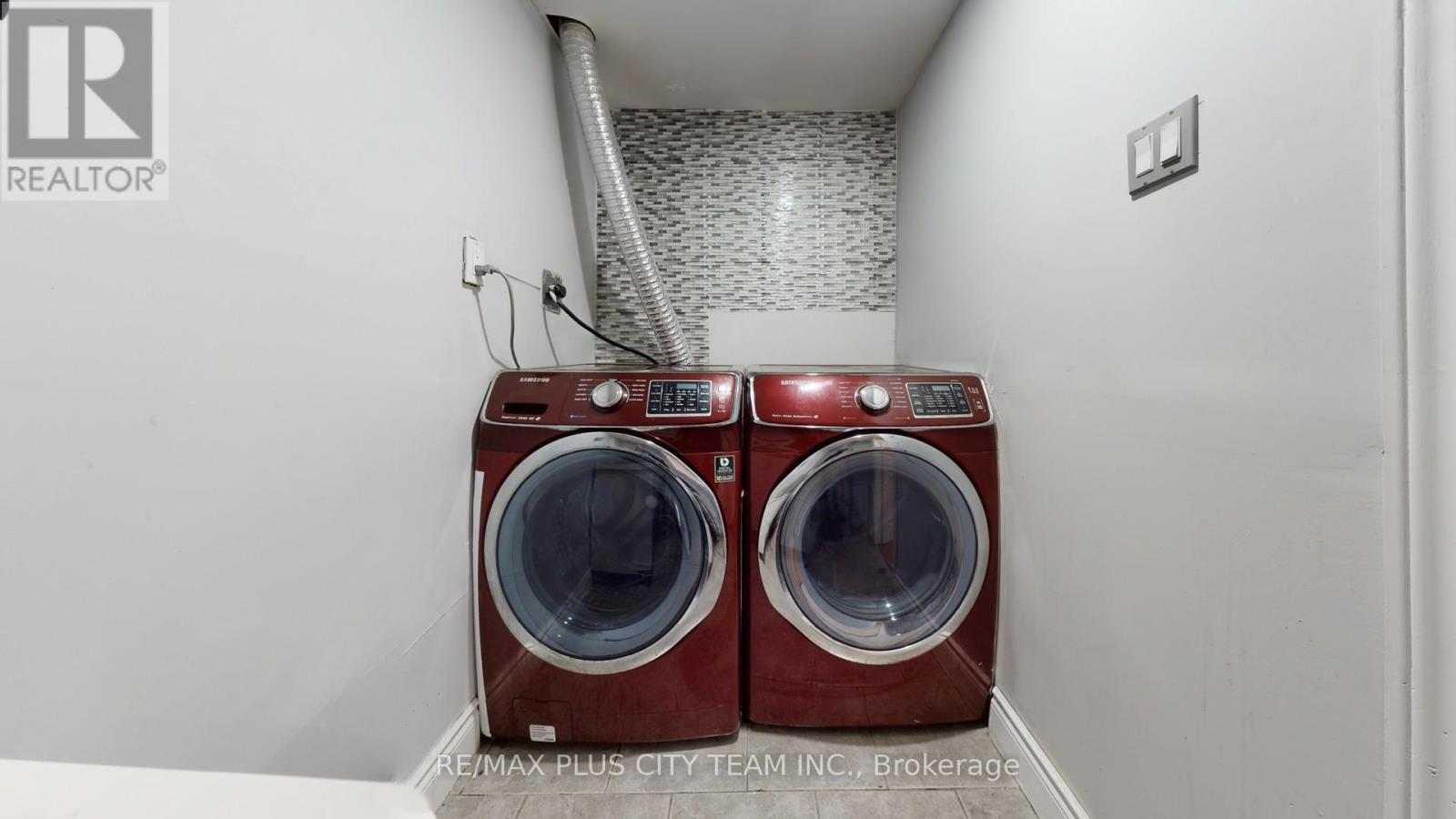 50 Darras Court, Brampton, Ontario  L6T 1W7 - Photo 37 - W12863772