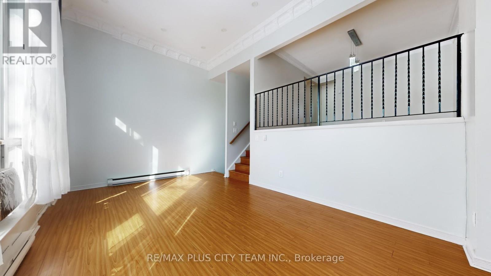 50 Darras Court, Brampton, Ontario  L6T 1W7 - Photo 5 - W12863772